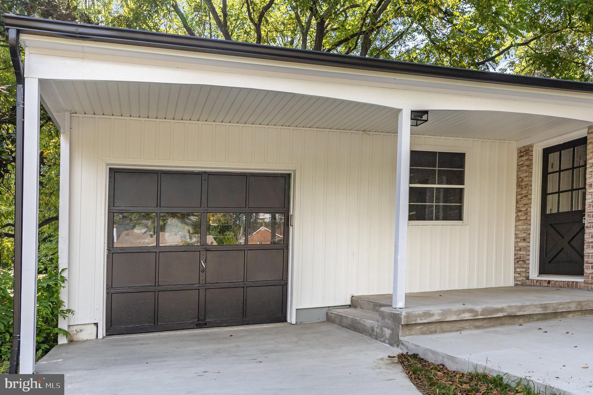606 SOUTHGATE ROAD