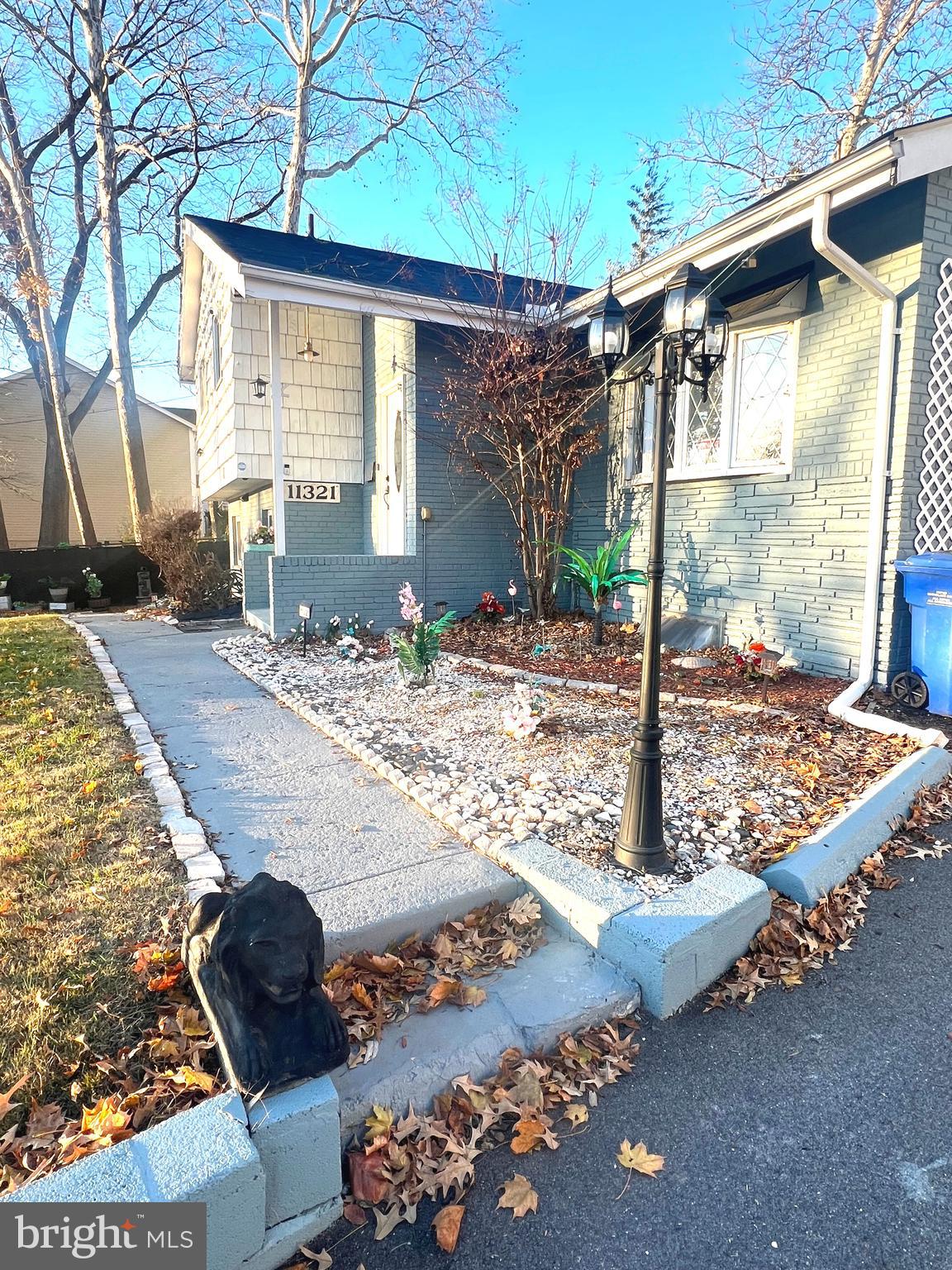 11321 COLLEGE VIEW DRIVE