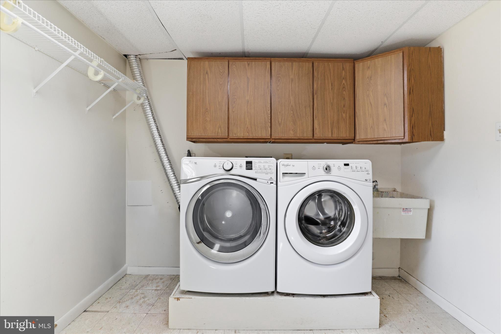 MOORCONES - Residential