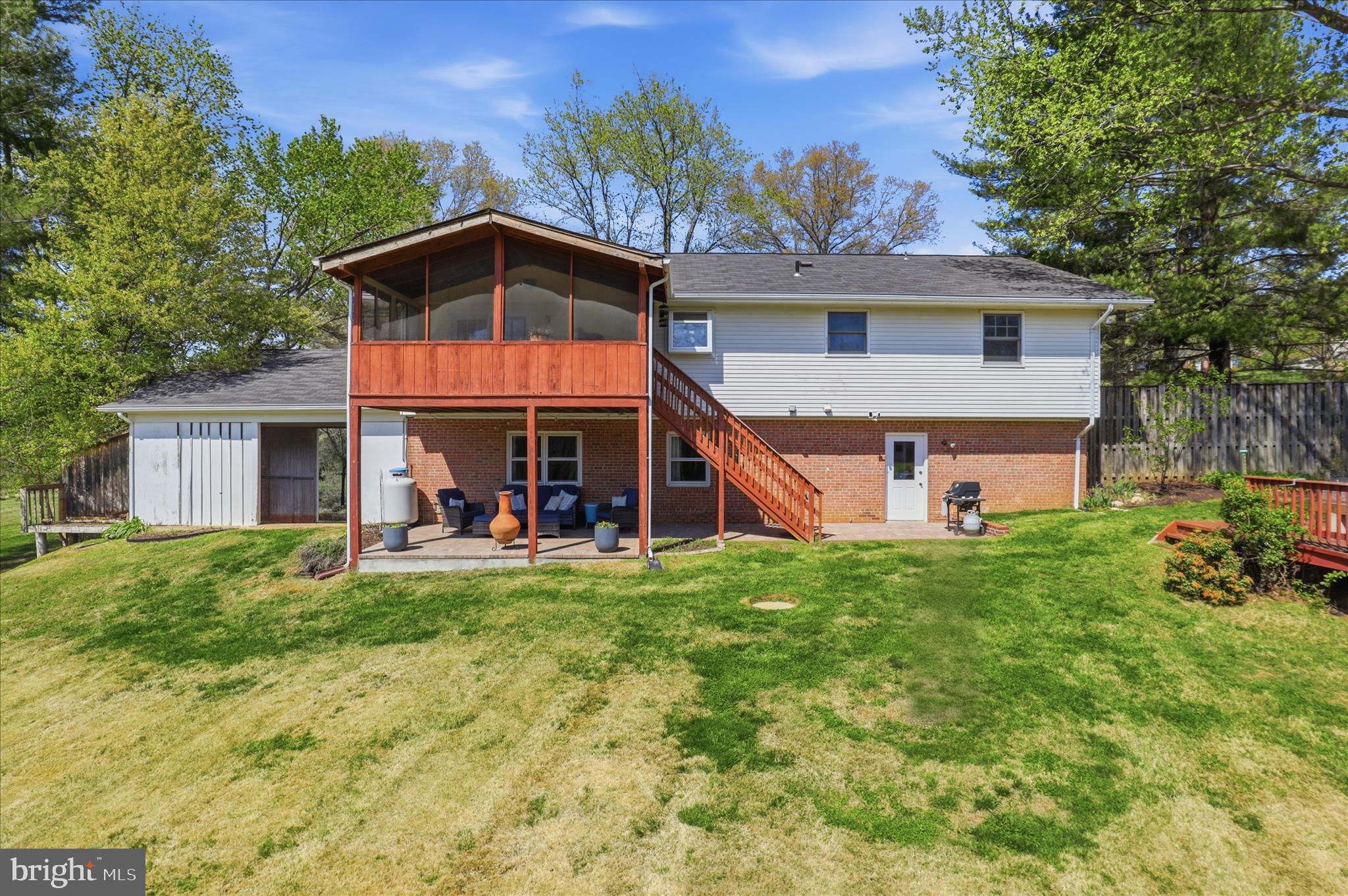 MOORCONES - Residential