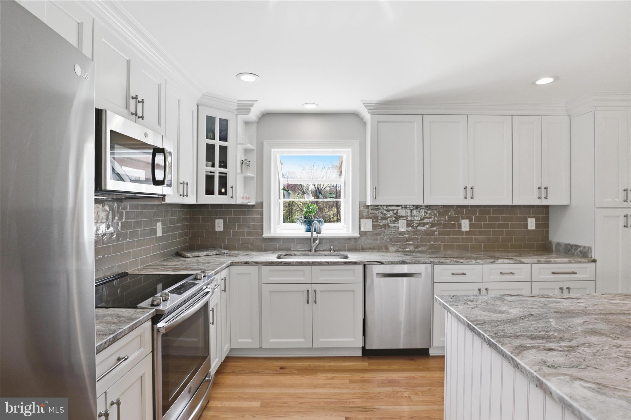 MOORCONES - Residential