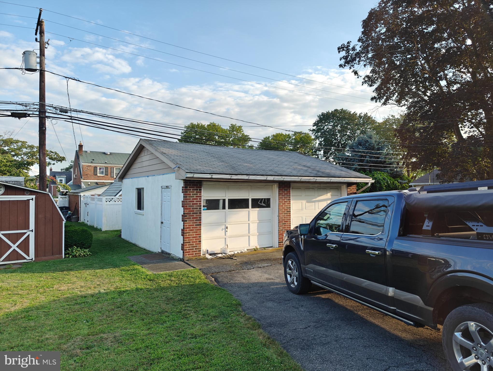 1920 E JONATHAN STREET
