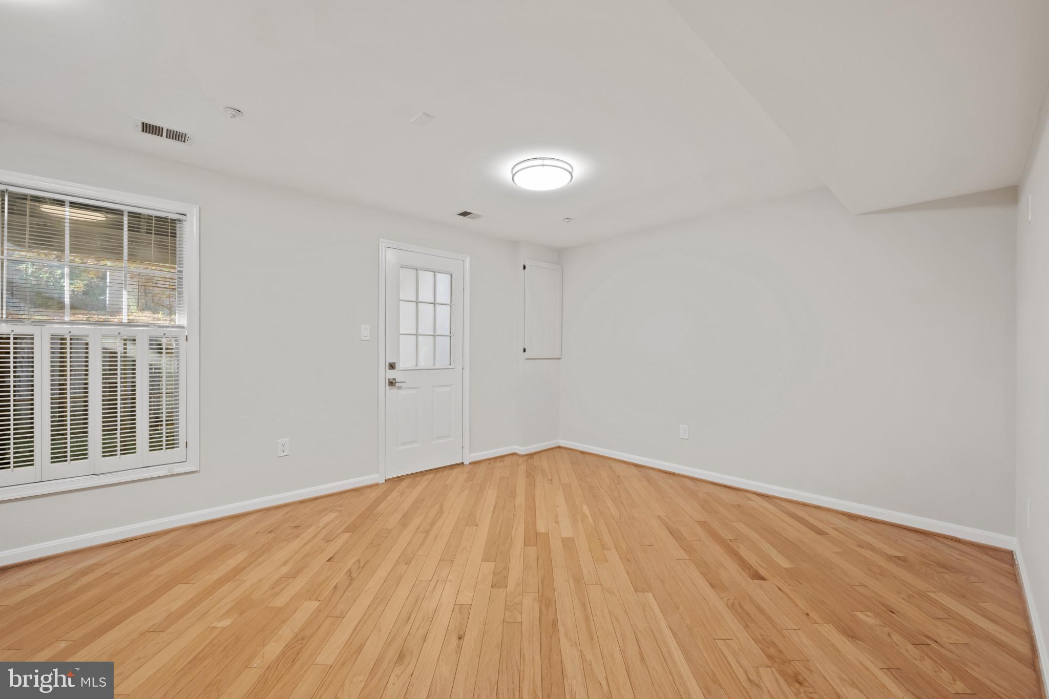 JAMES CREEK - Residential