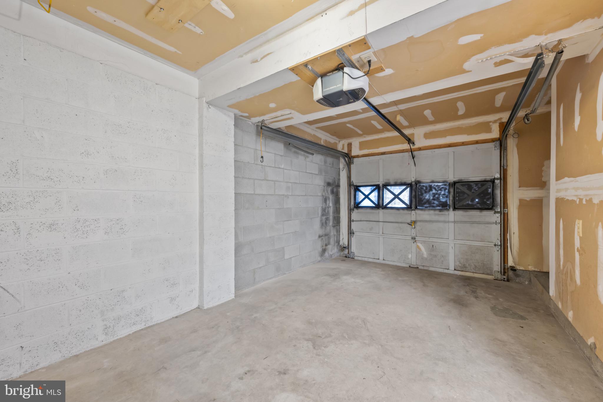 JAMES CREEK - Residential