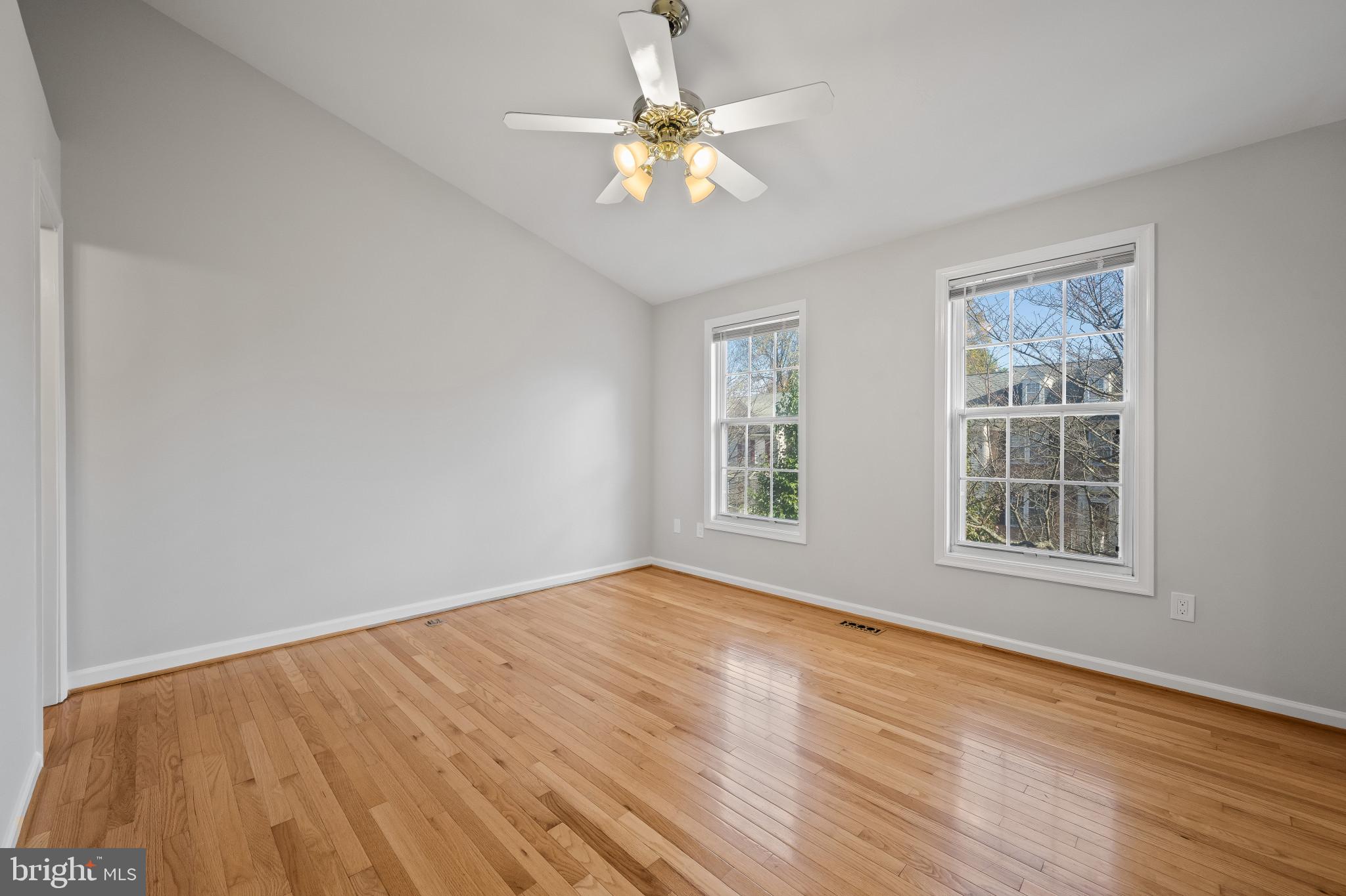 JAMES CREEK - Residential