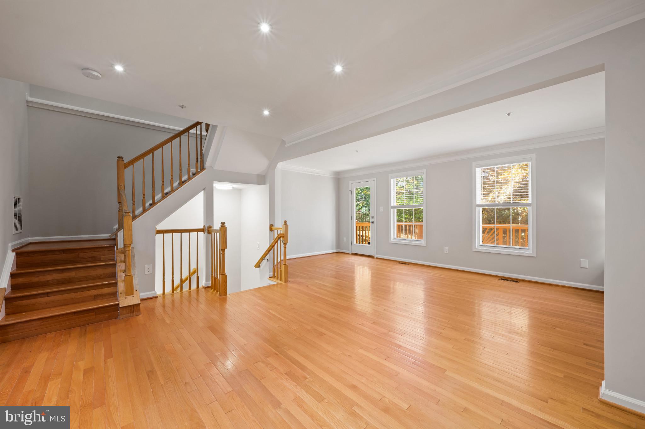 JAMES CREEK - Residential