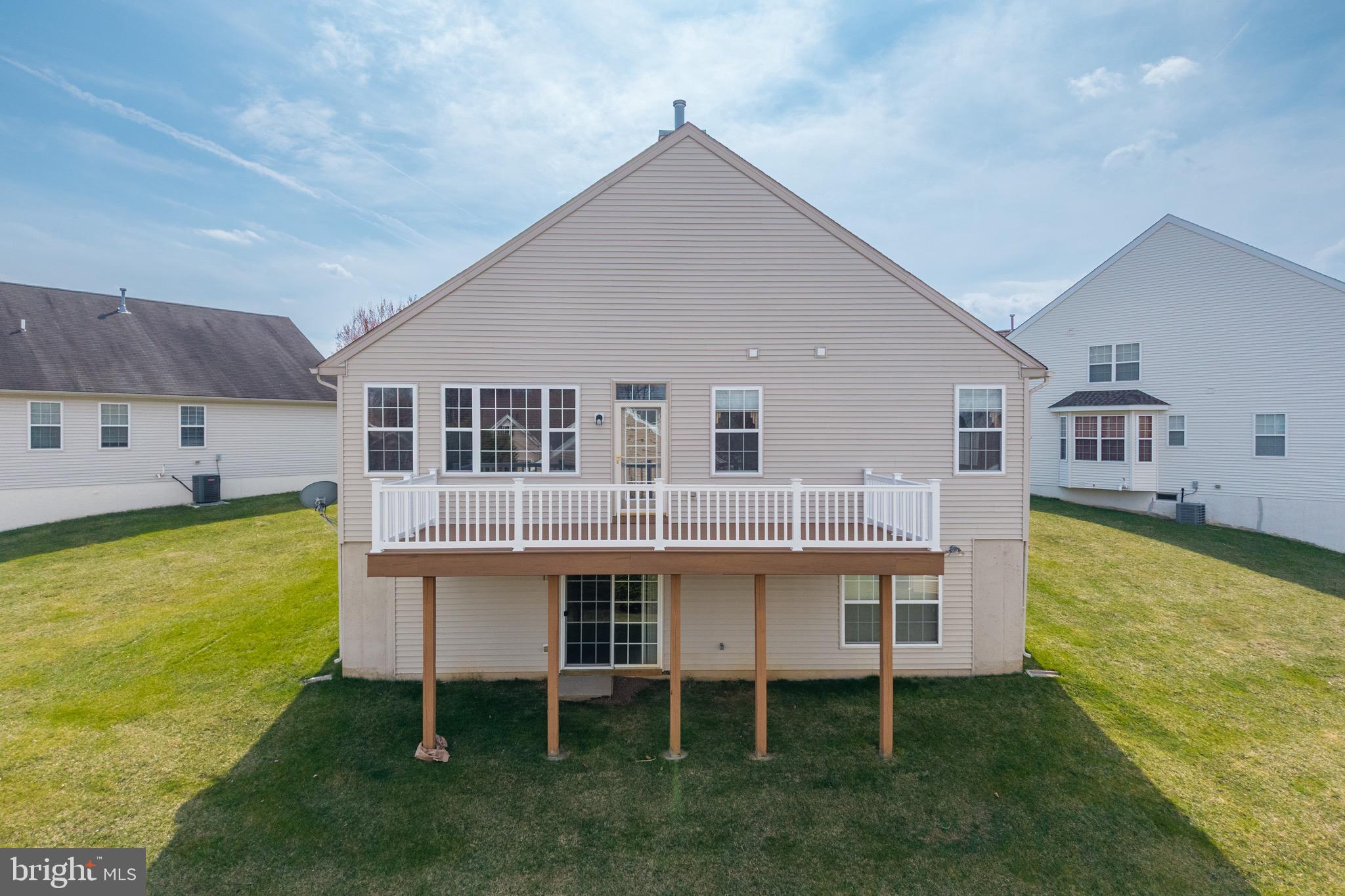 VILLAGES AT HILLVIEW - Residential