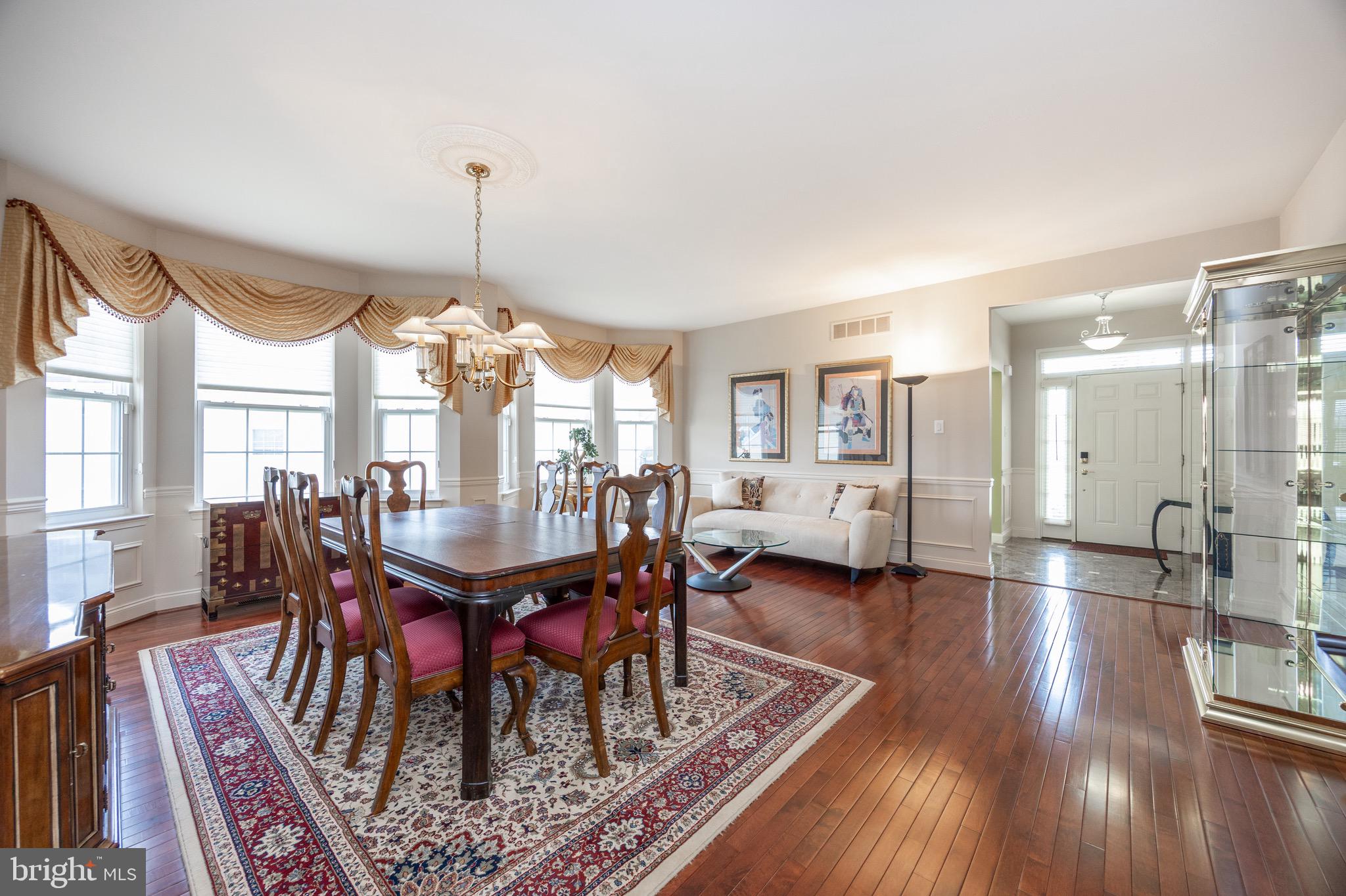 VILLAGES AT HILLVIEW - Residential