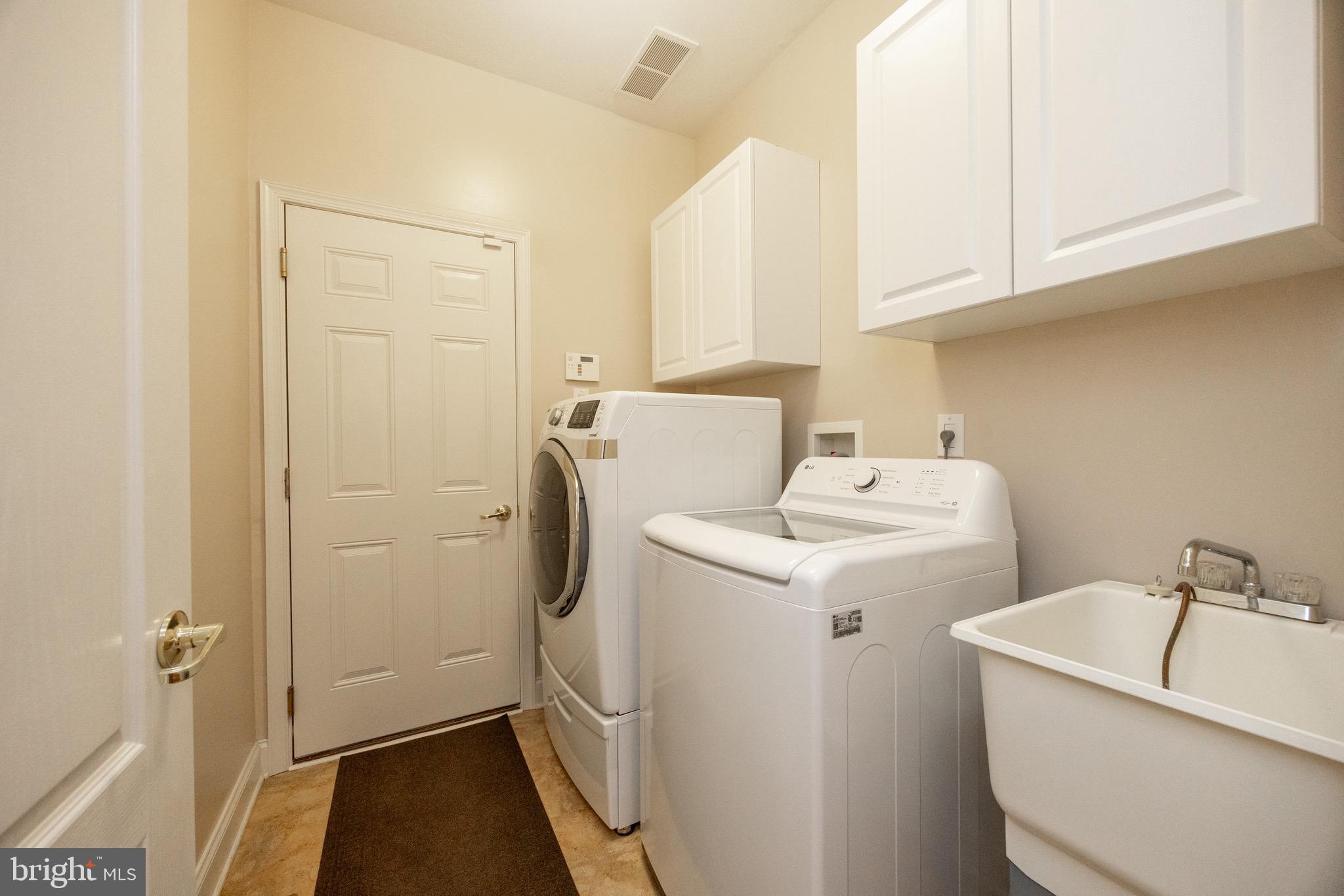 VILLAGES AT HILLVIEW - Residential