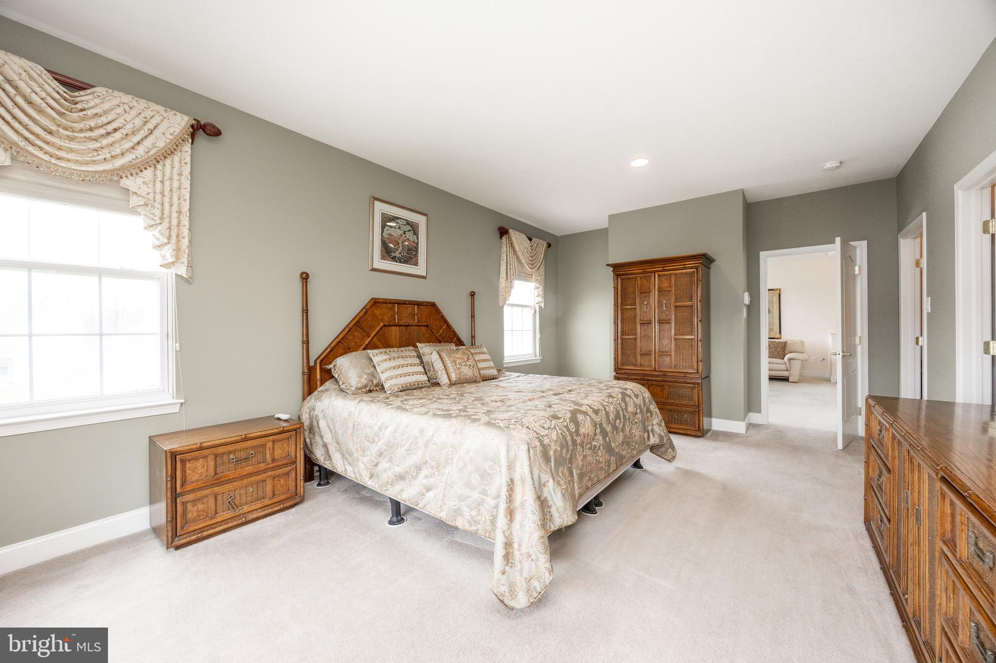 VILLAGES AT HILLVIEW - Residential