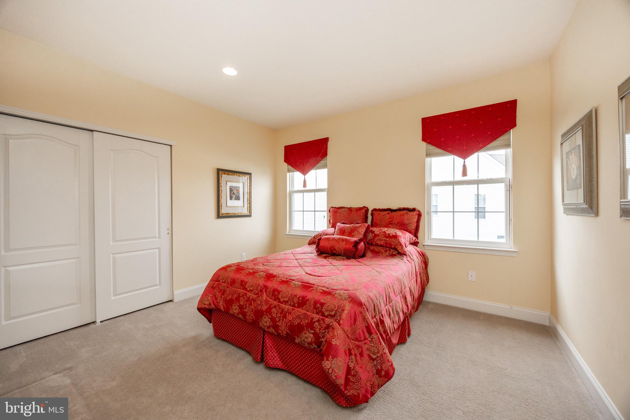 VILLAGES AT HILLVIEW - Residential