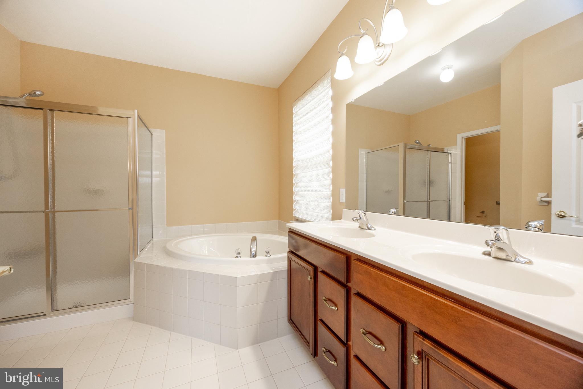 VILLAGES AT HILLVIEW - Residential