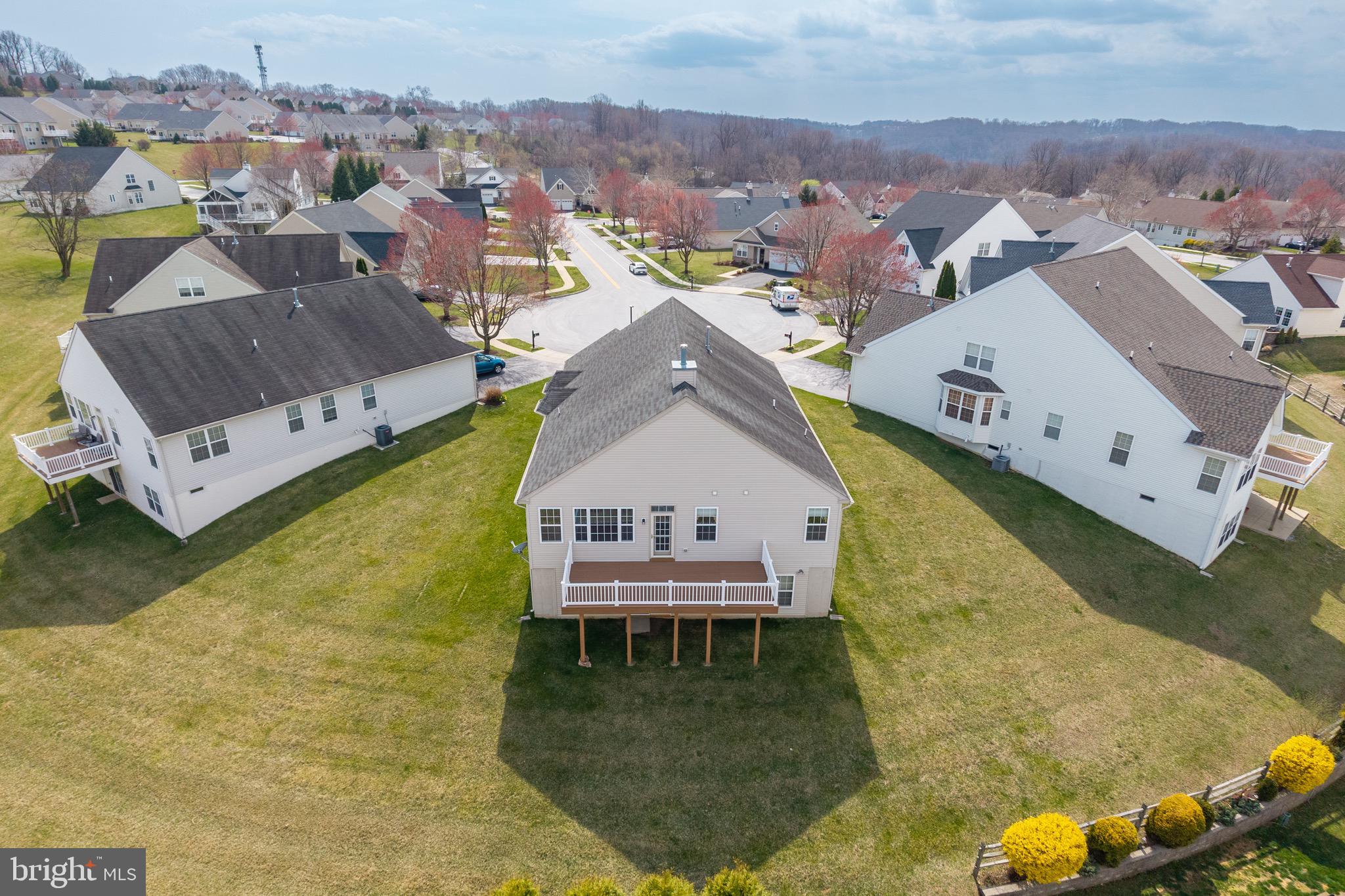 VILLAGES AT HILLVIEW - Residential