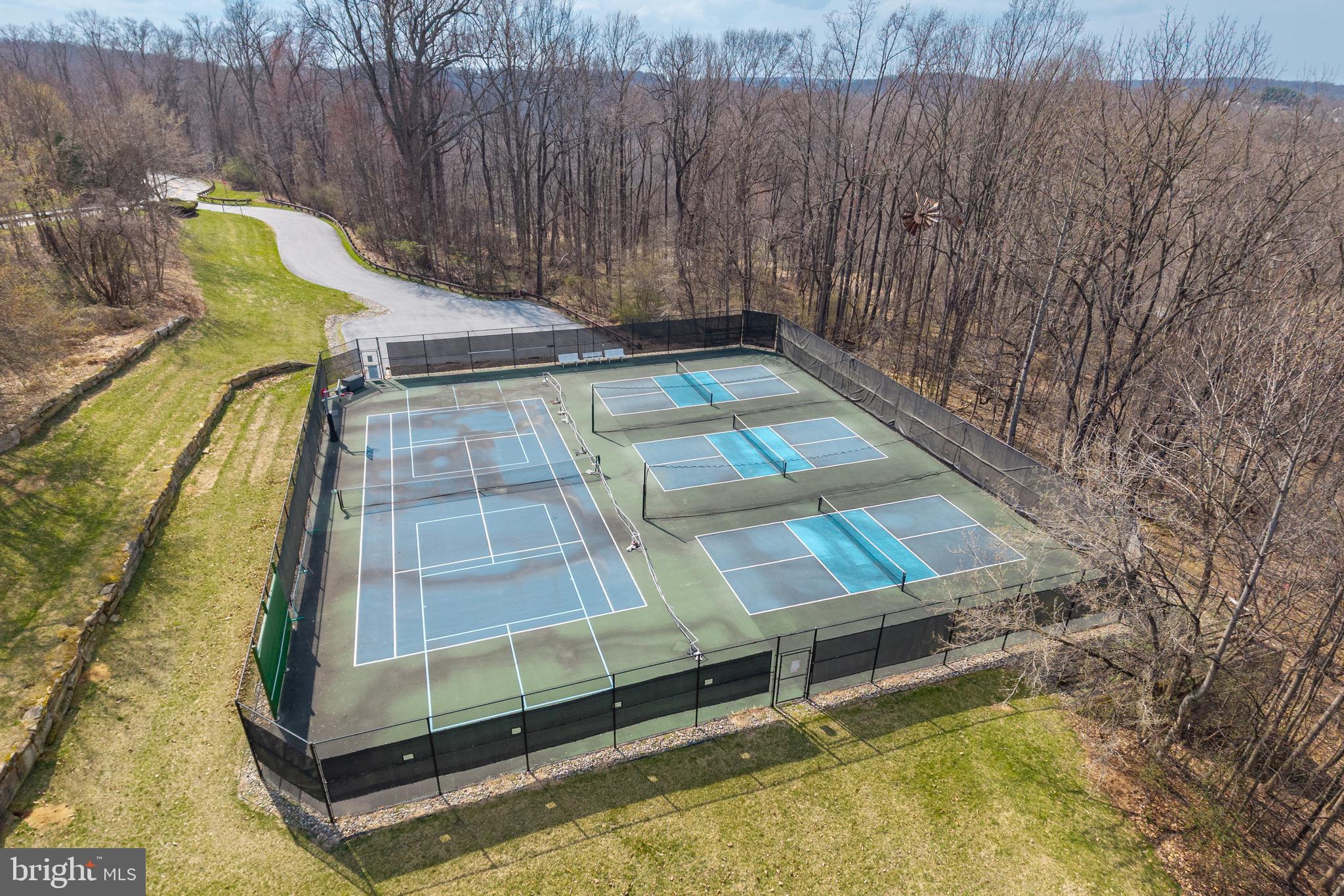 VILLAGES AT HILLVIEW - Residential