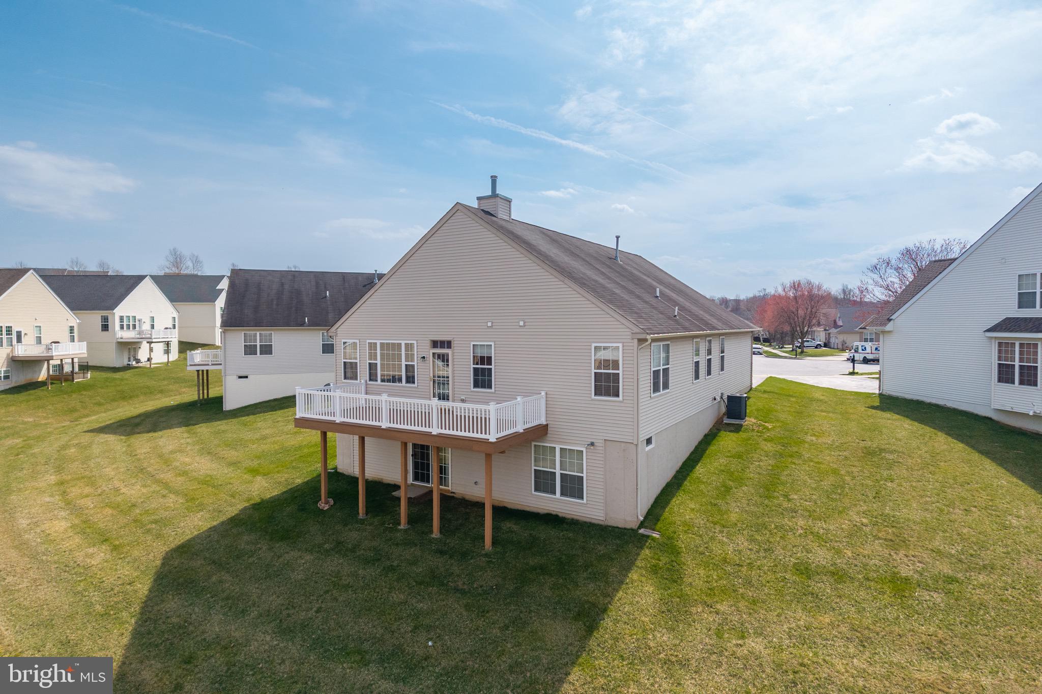 VILLAGES AT HILLVIEW - Residential