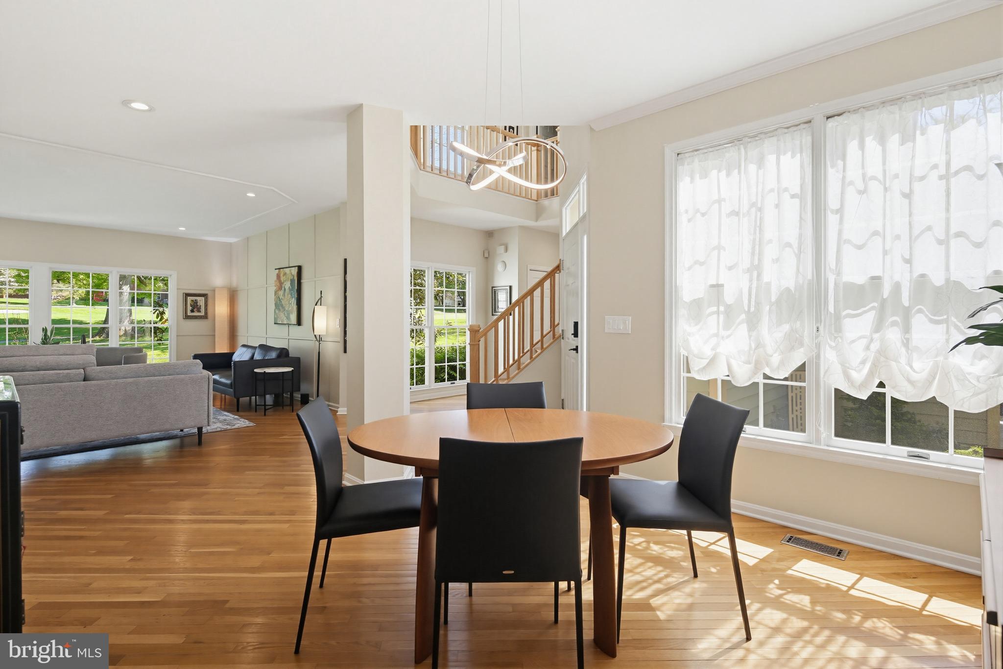 HOBBITS GLEN - Residential