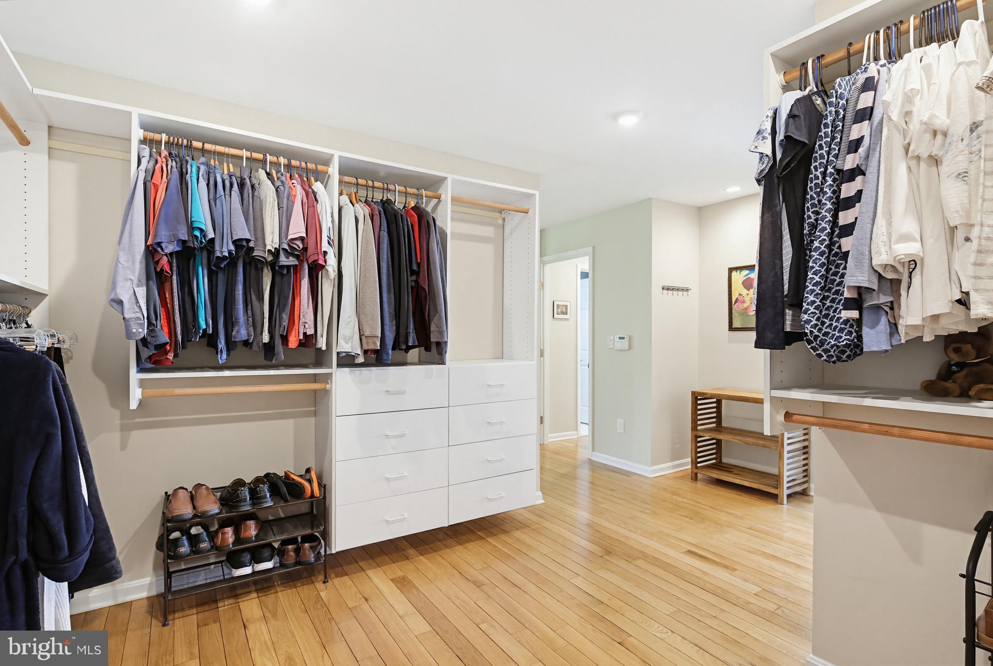 HOBBITS GLEN - Residential