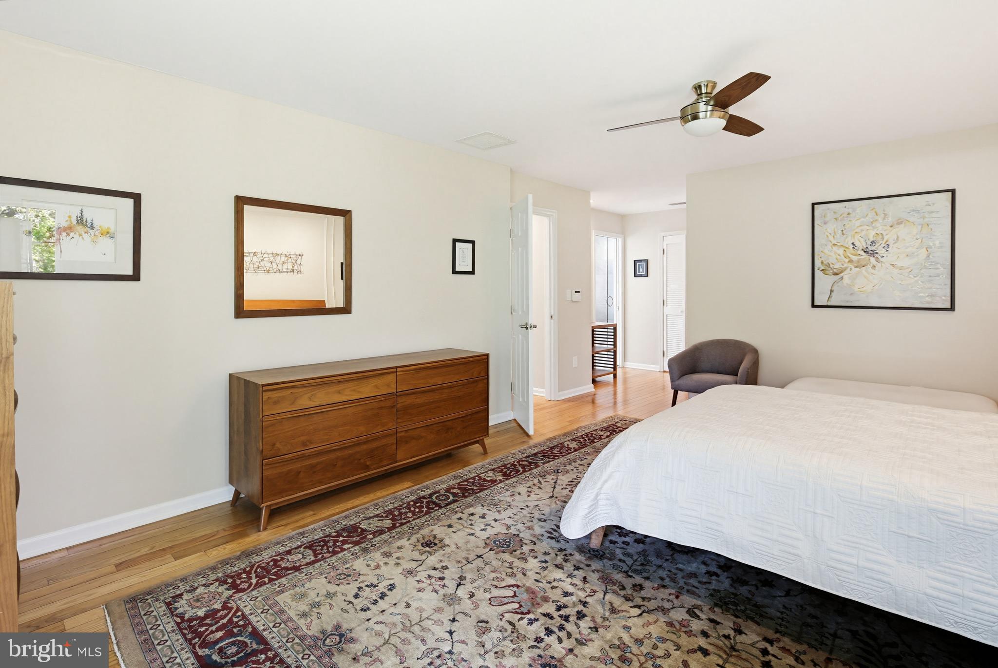 HOBBITS GLEN - Residential