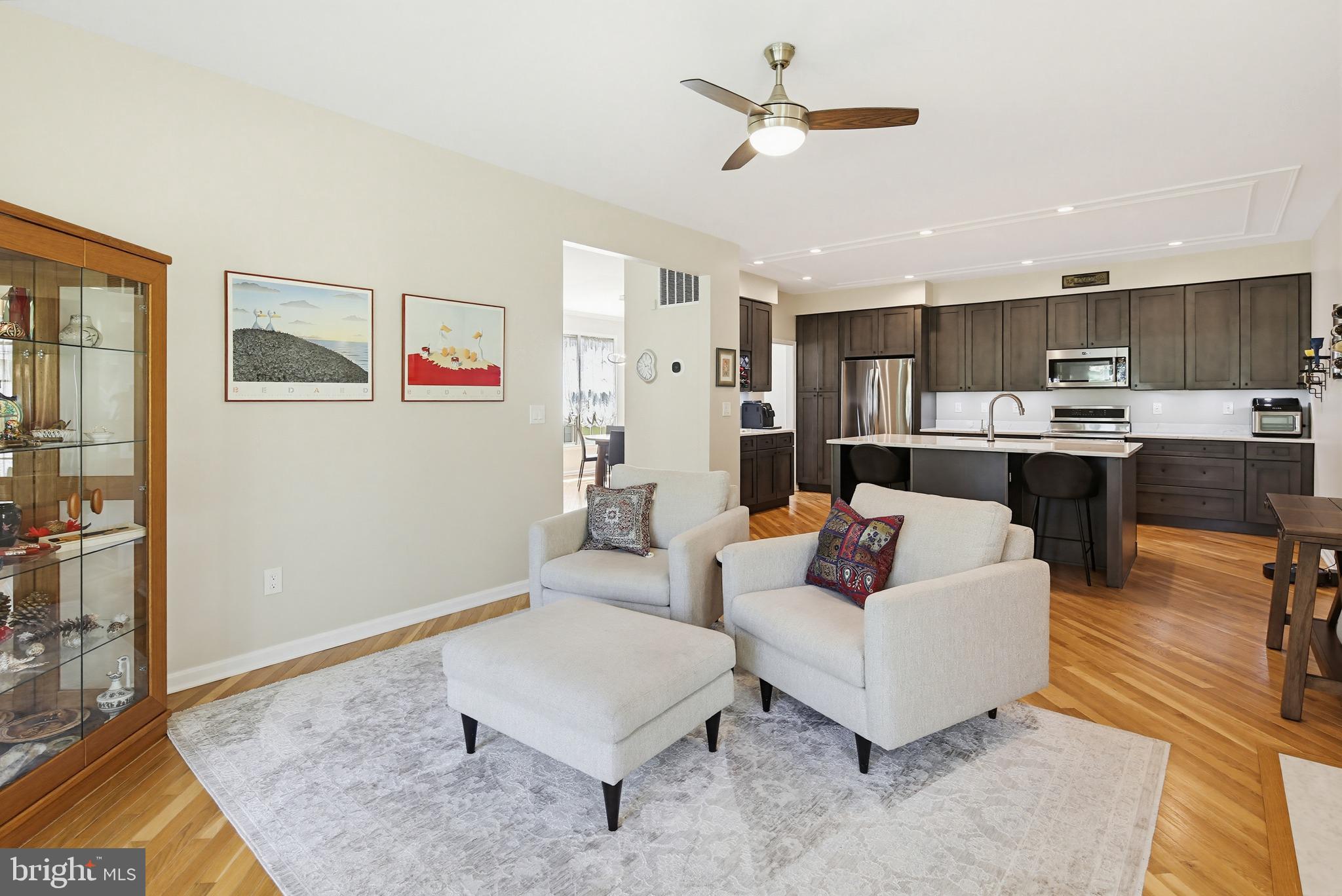 HOBBITS GLEN - Residential