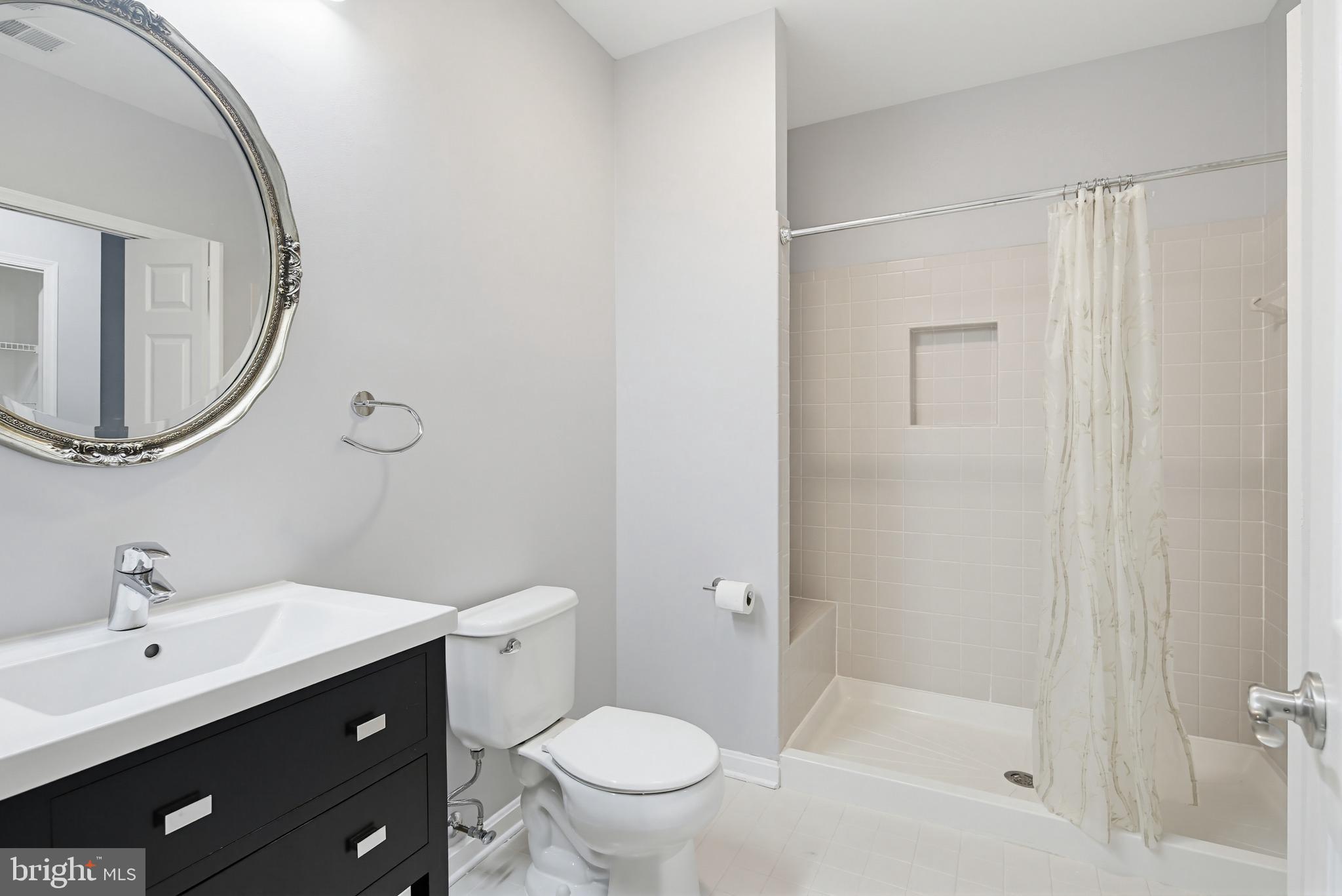 HOBBITS GLEN - Residential