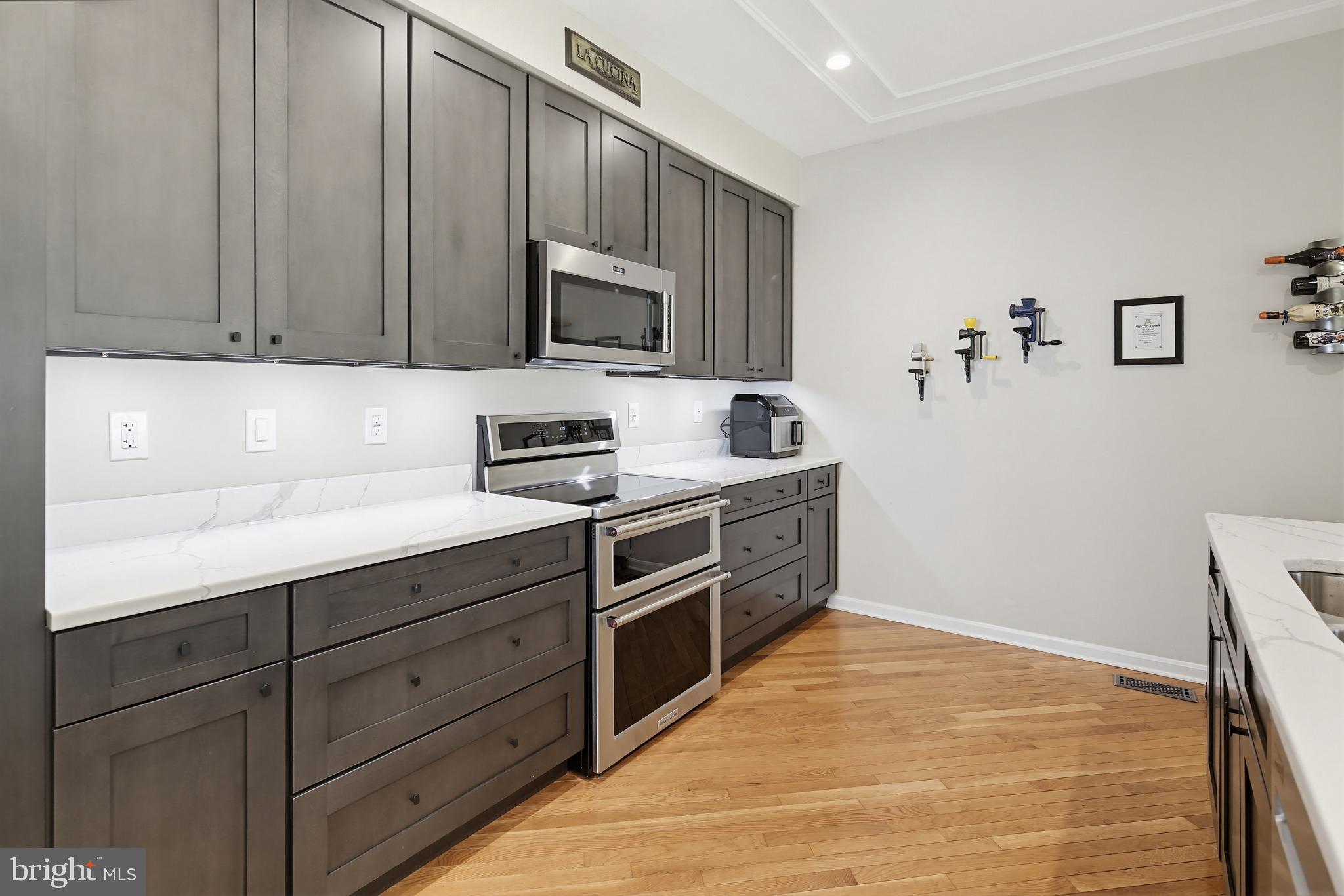 HOBBITS GLEN - Residential