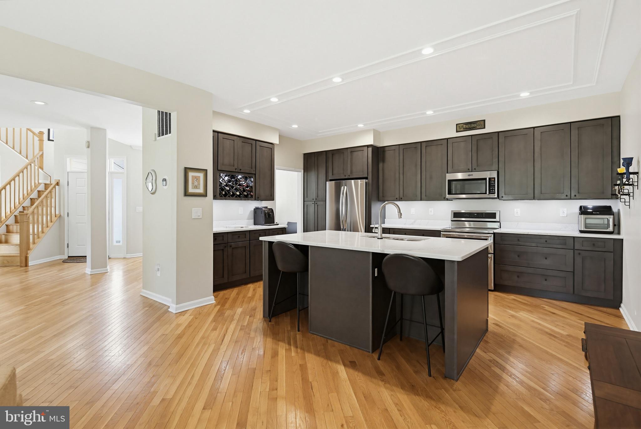 HOBBITS GLEN - Residential