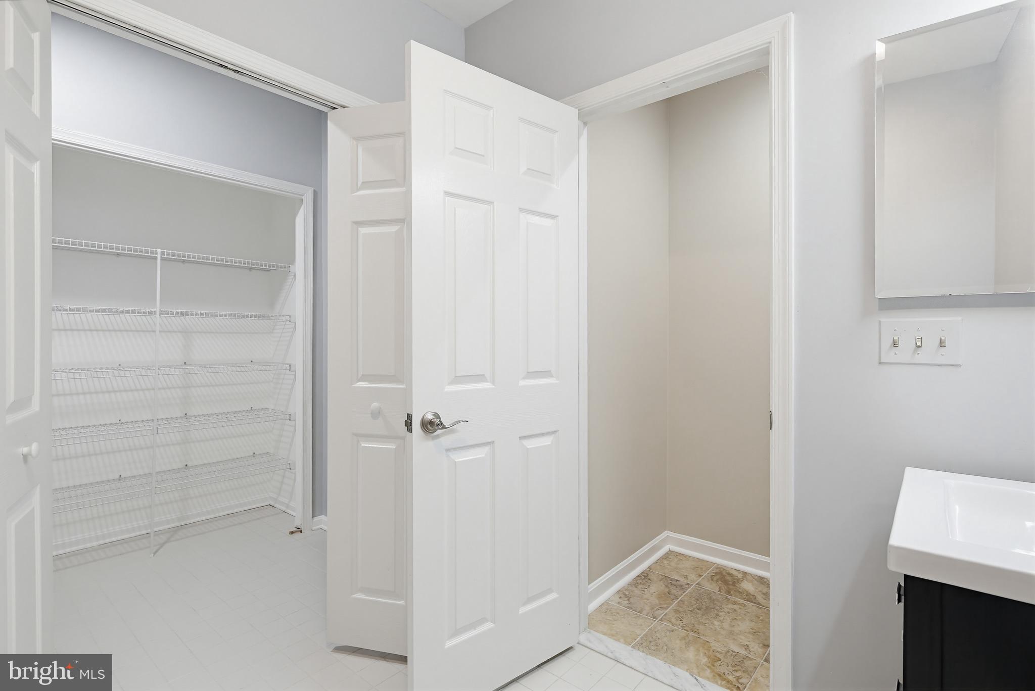 HOBBITS GLEN - Residential