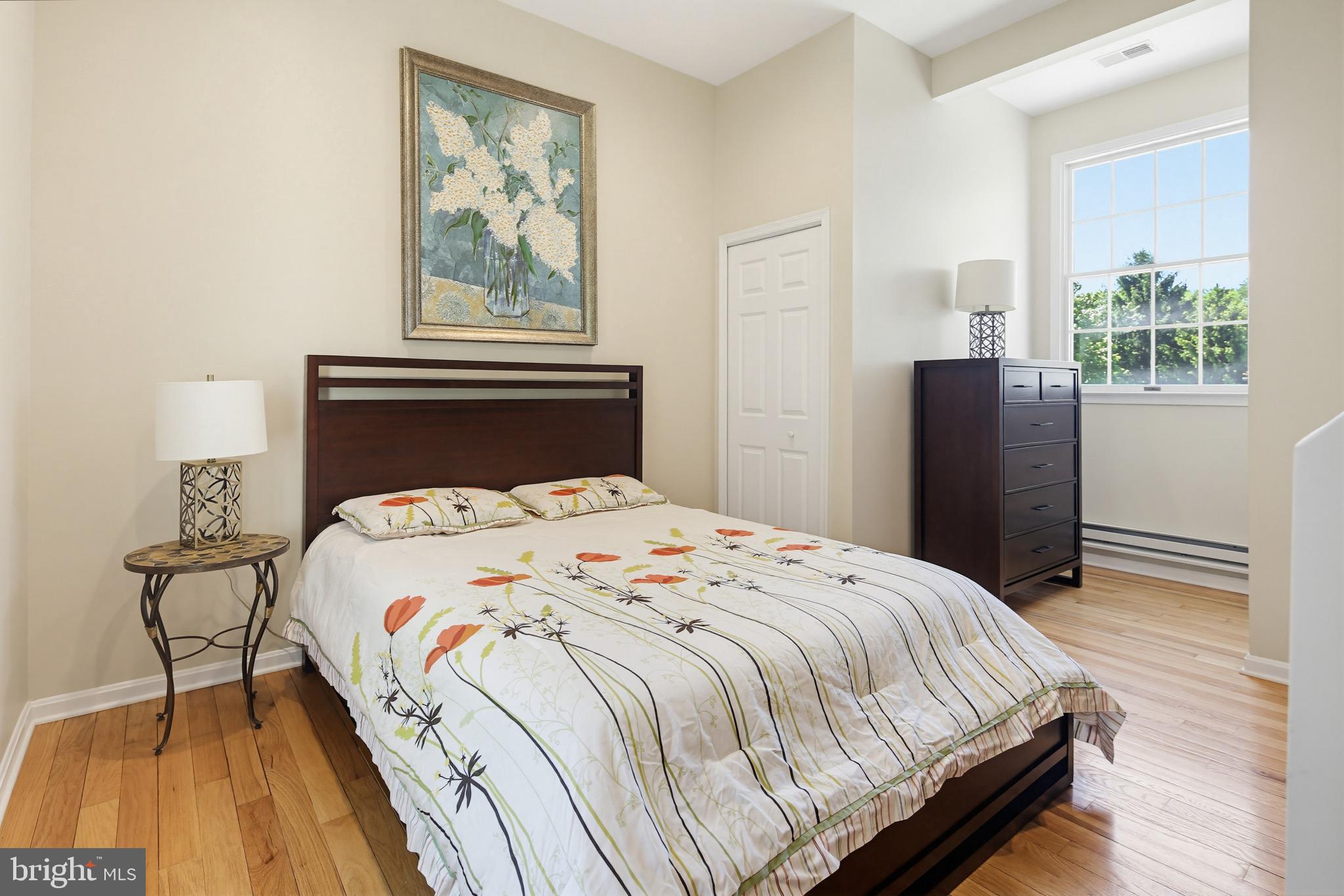 HOBBITS GLEN - Residential