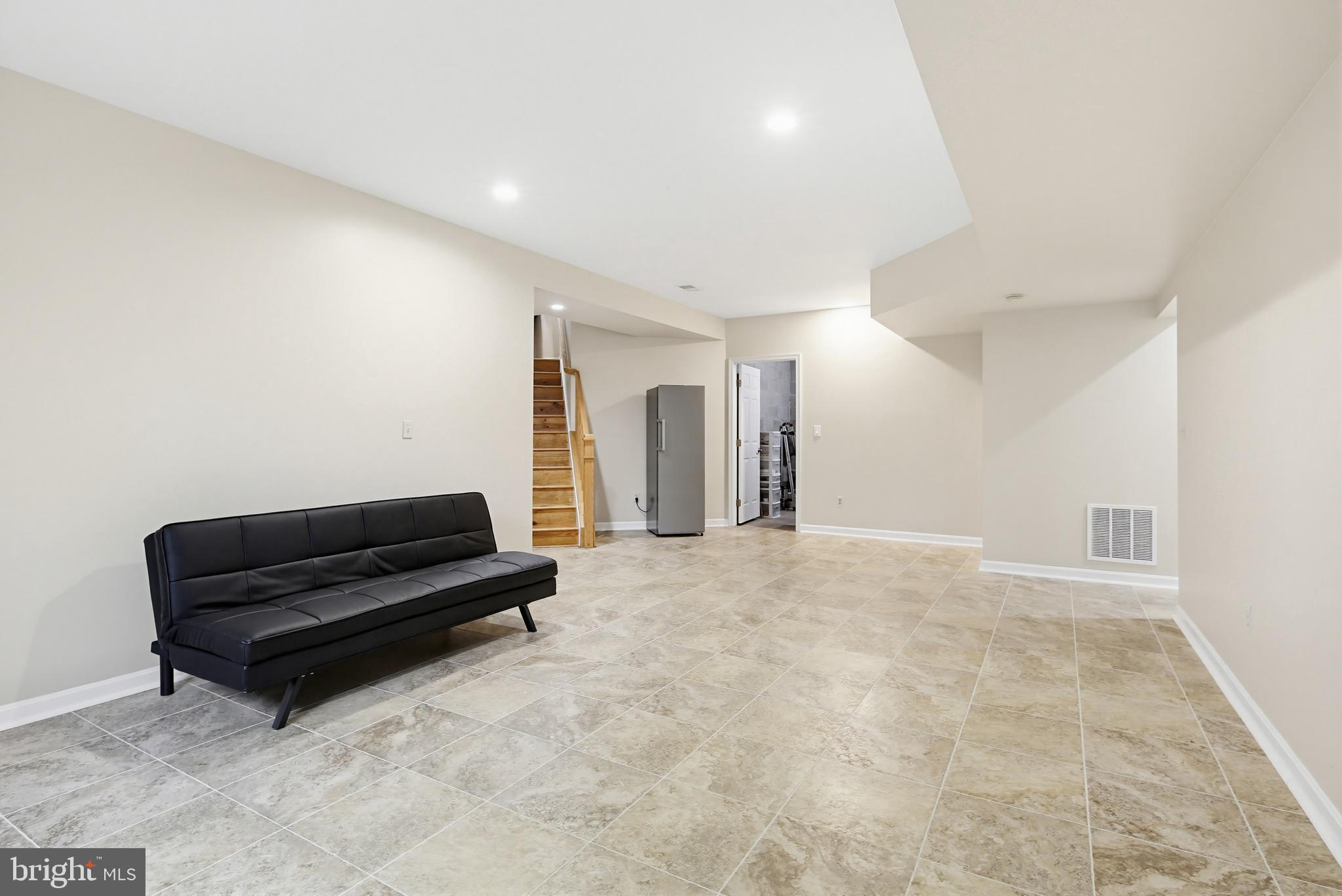 HOBBITS GLEN - Residential