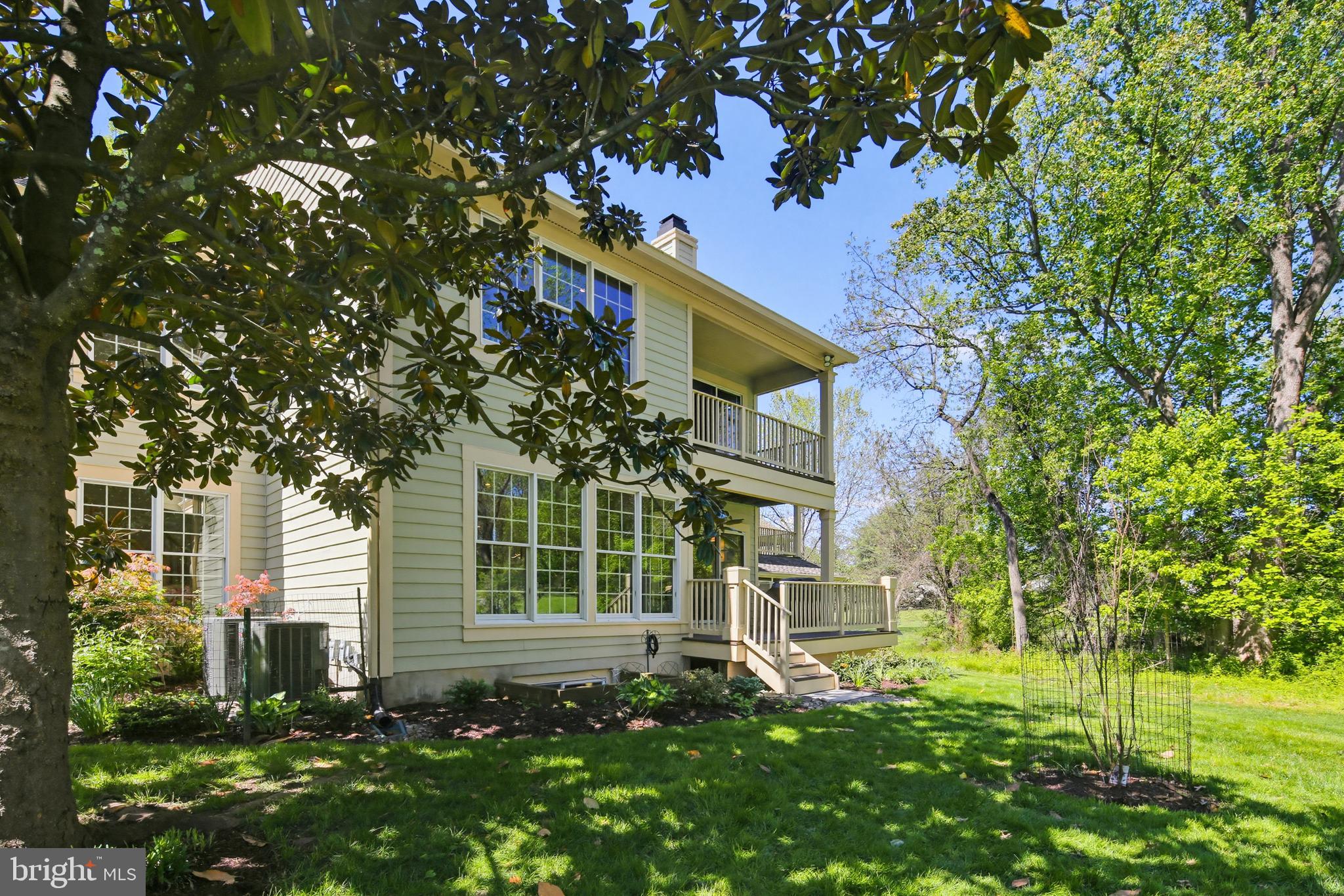 HOBBITS GLEN - Residential