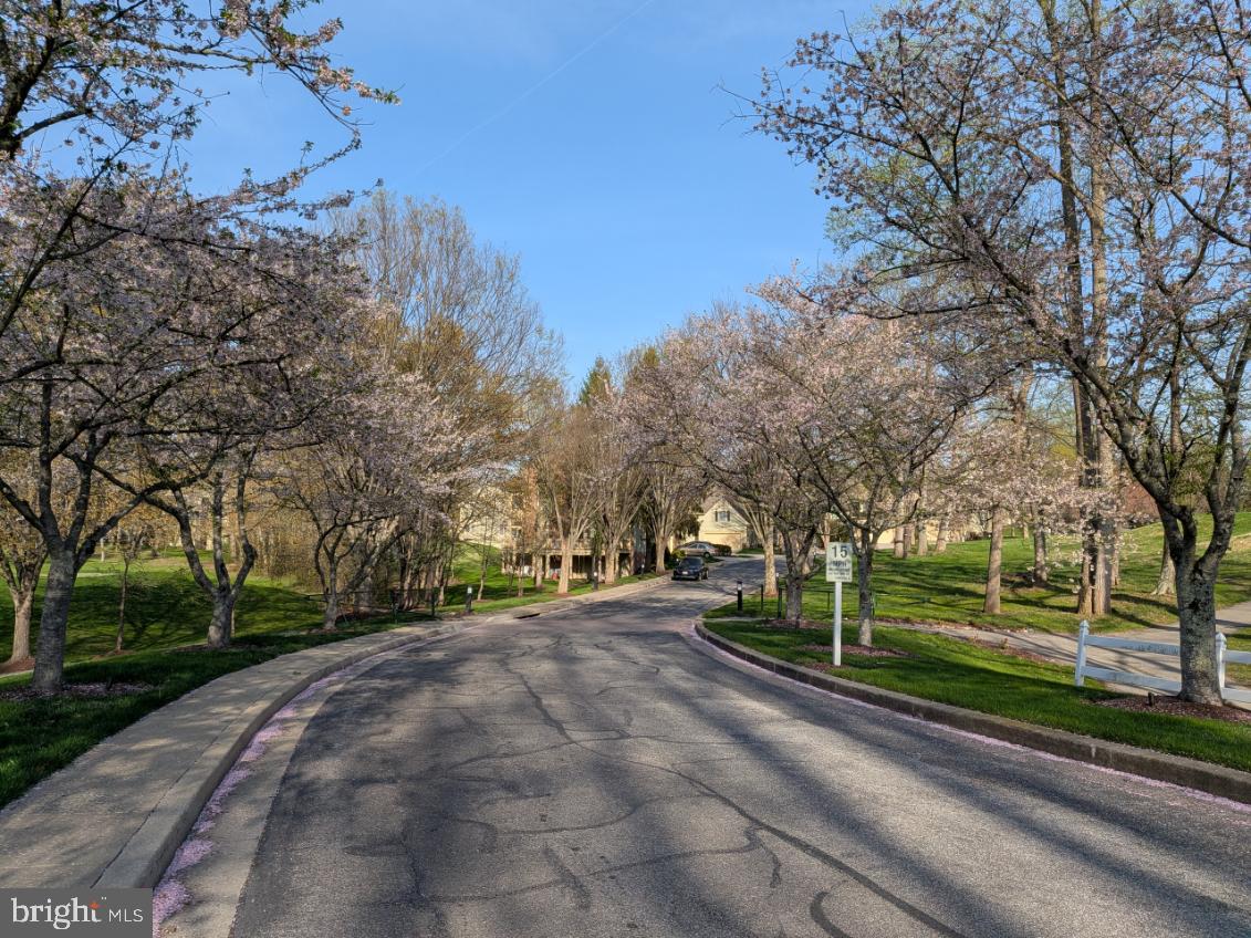 HOBBITS GLEN - Residential