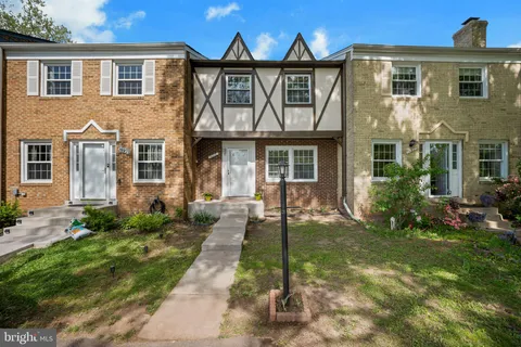14805 Hatfield Square, Centreville, VA MLS: VAFX2235122