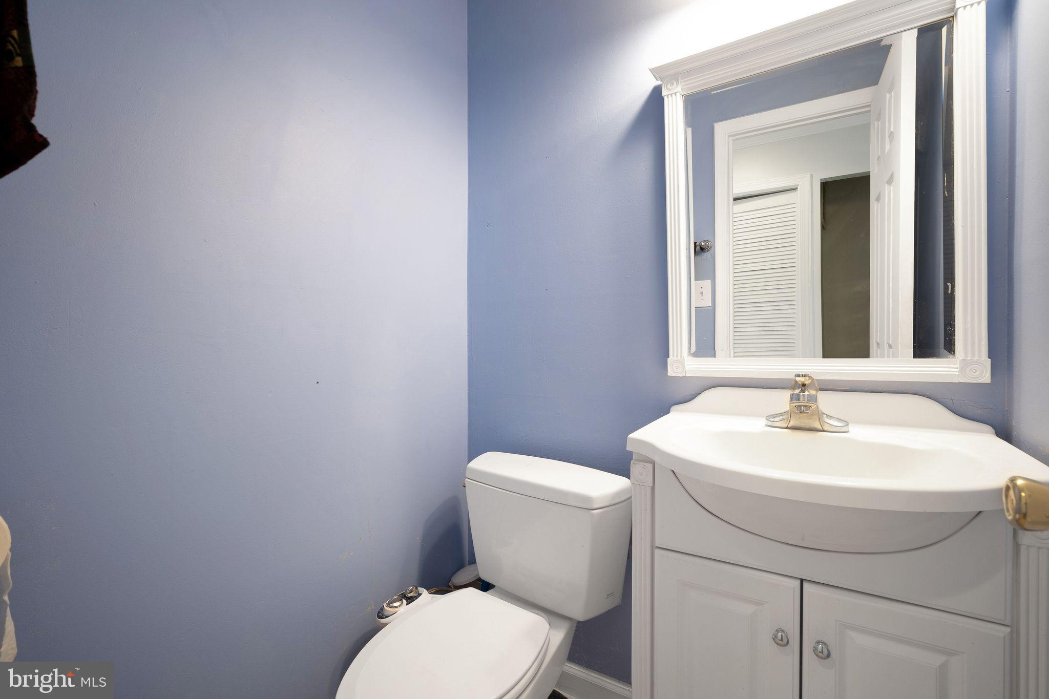 LONDON TOWNE - Residential