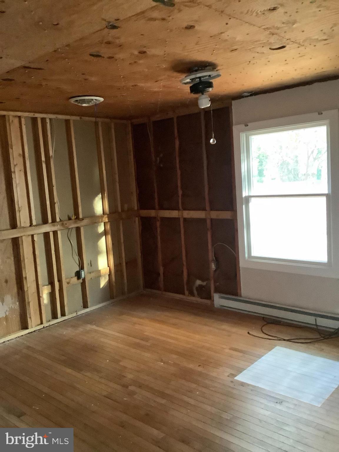 CHESTER RIVER BEACH - Residential