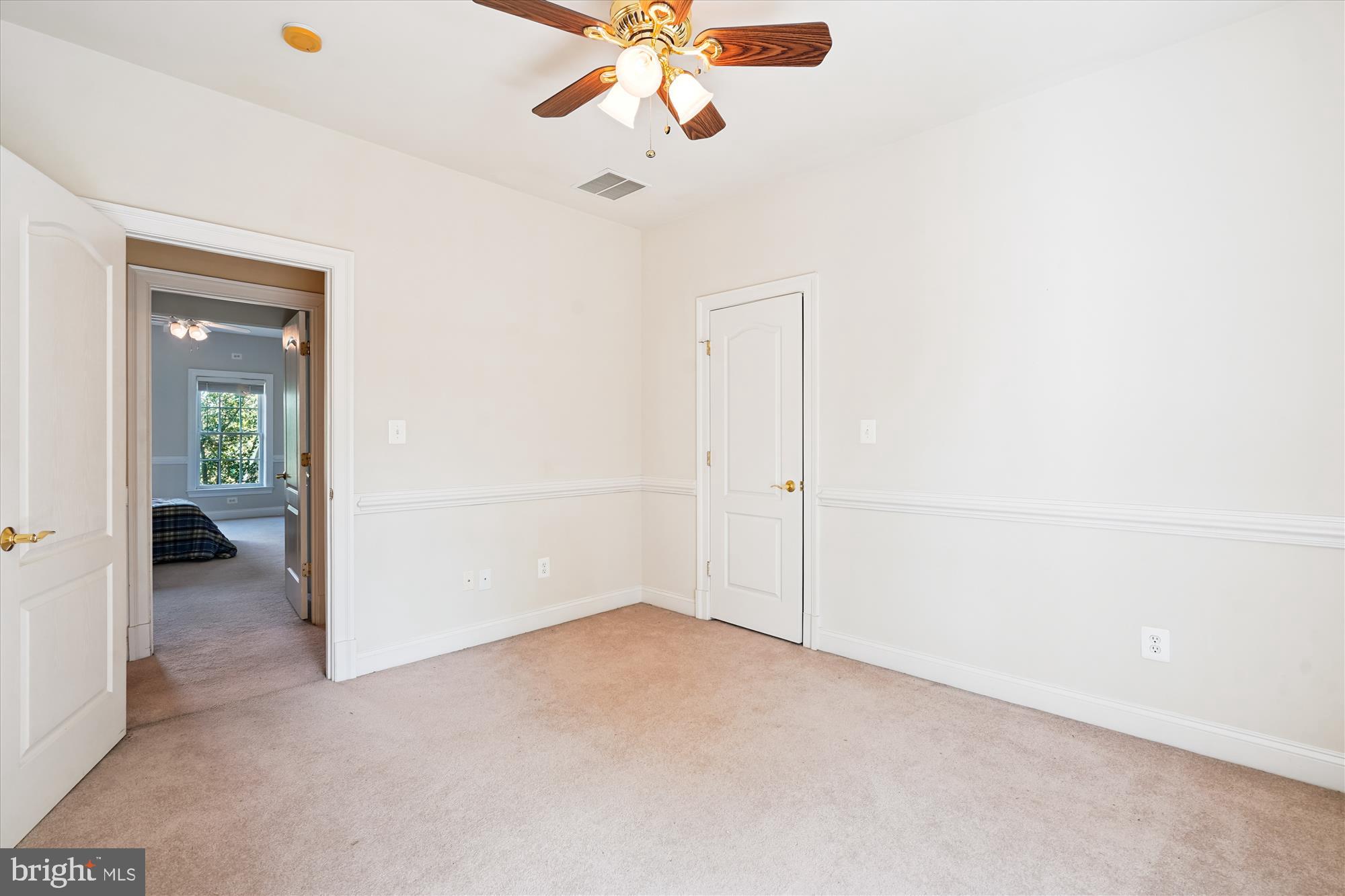 WESTHAMPTON - Residential