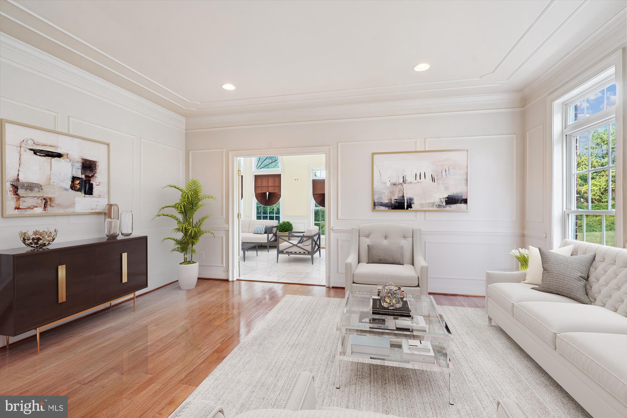 WESTHAMPTON - Residential