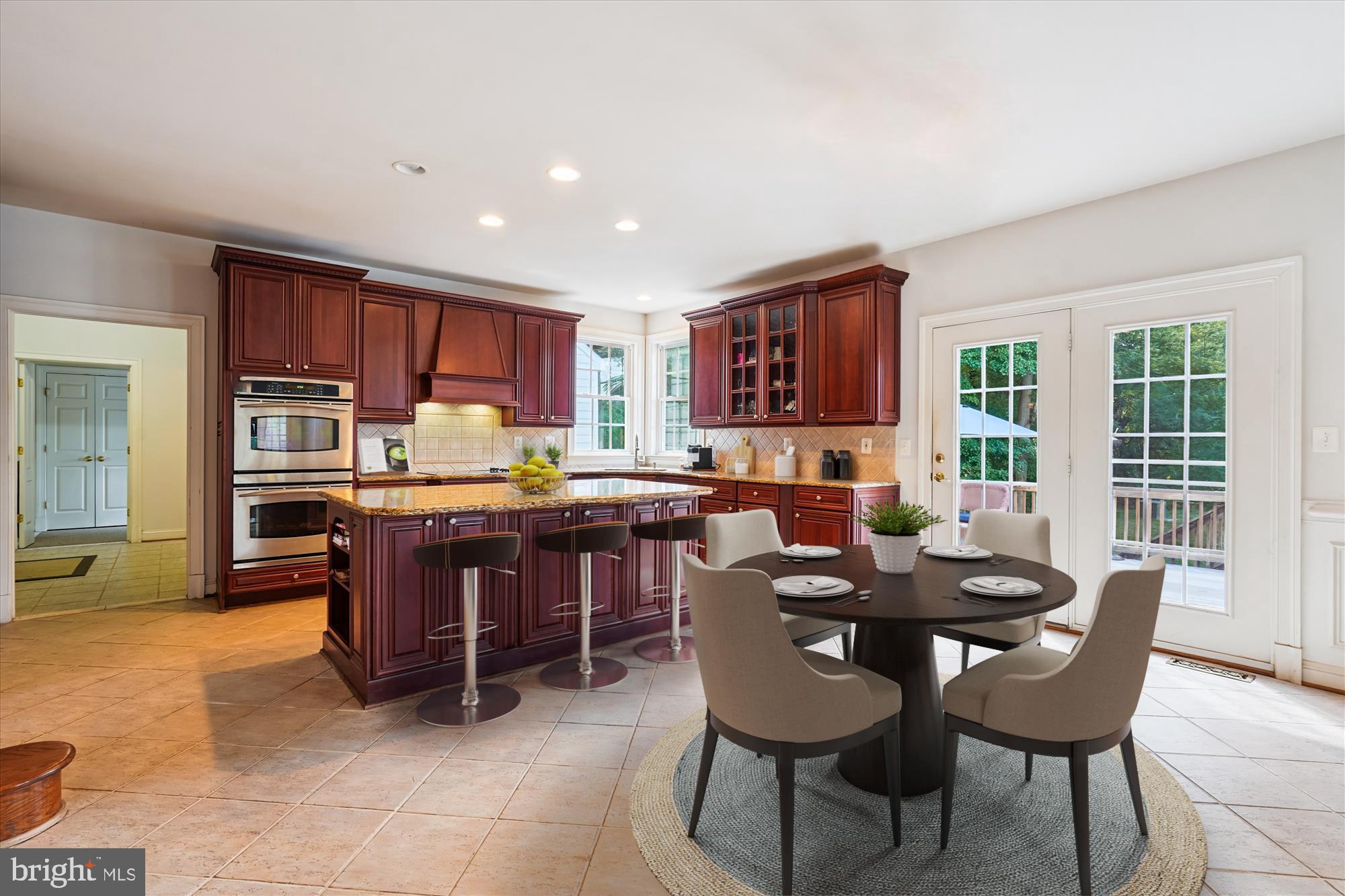 WESTHAMPTON - Residential