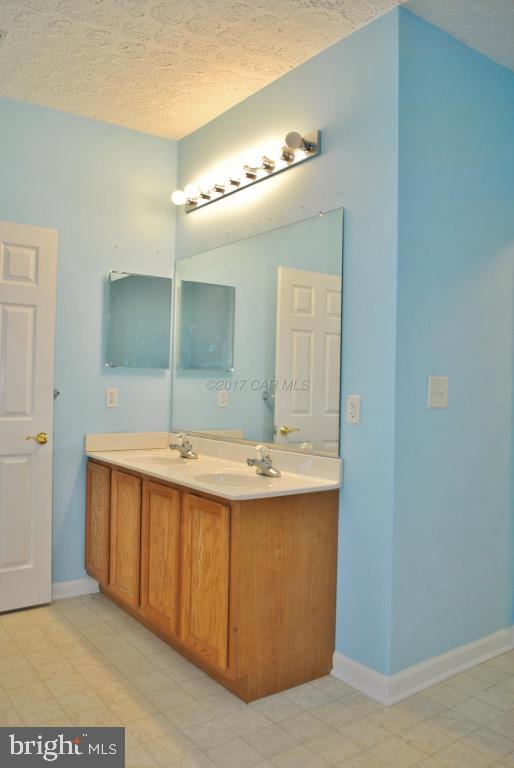 WOOD CREEK GOLF COMM - Residential