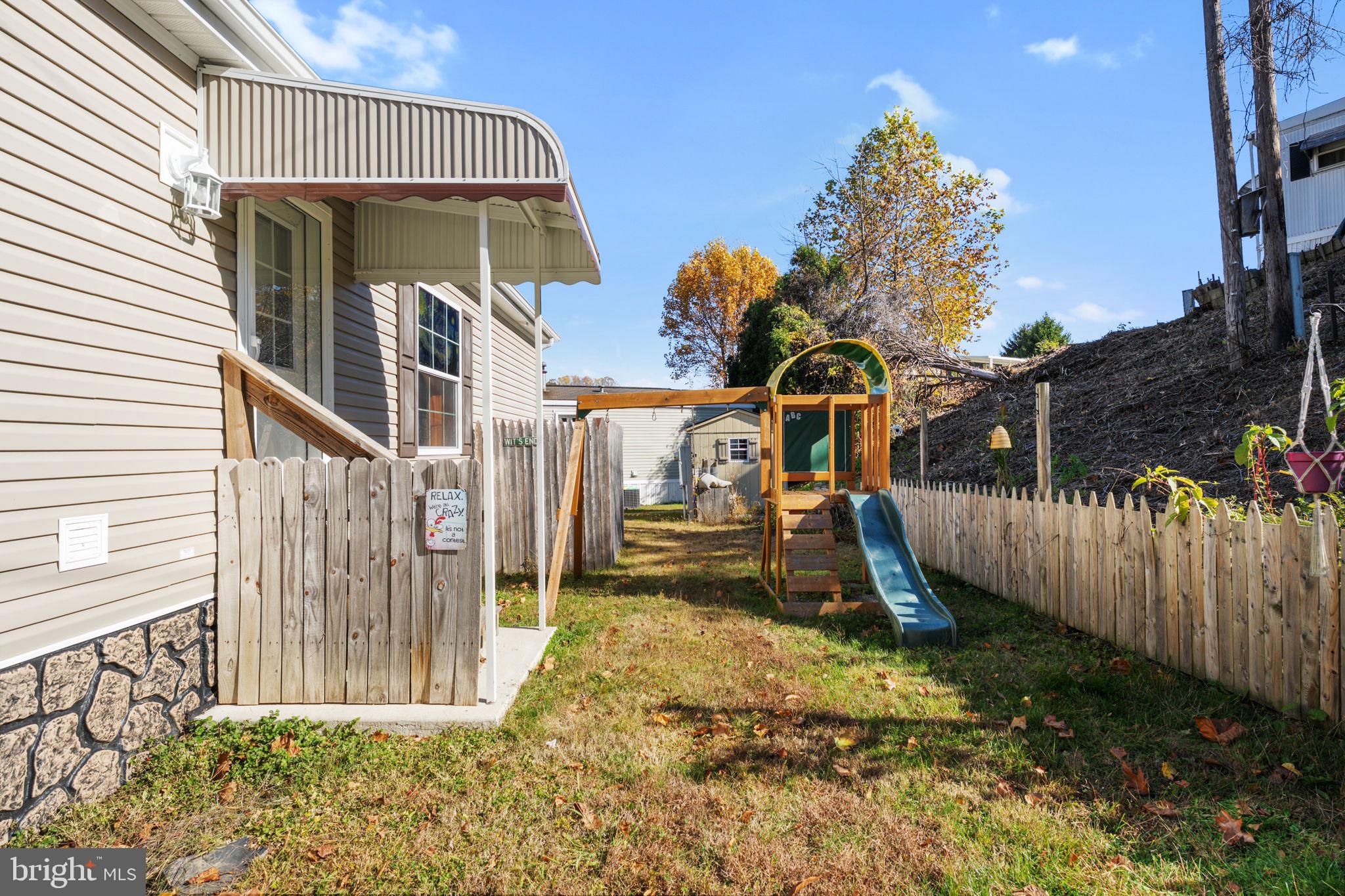 VILLAGE GREEN - Residential