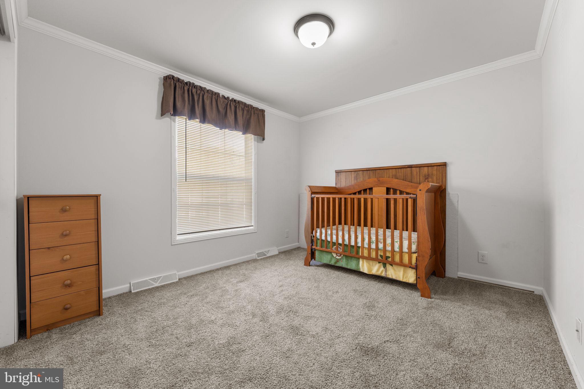 VILLAGE GREEN - Residential