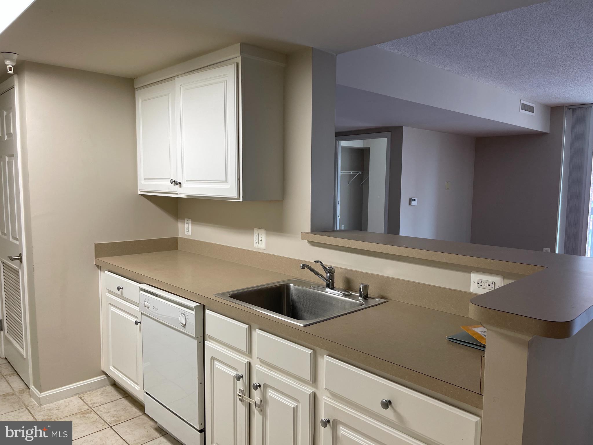 THE GALLERY - Residential Lease