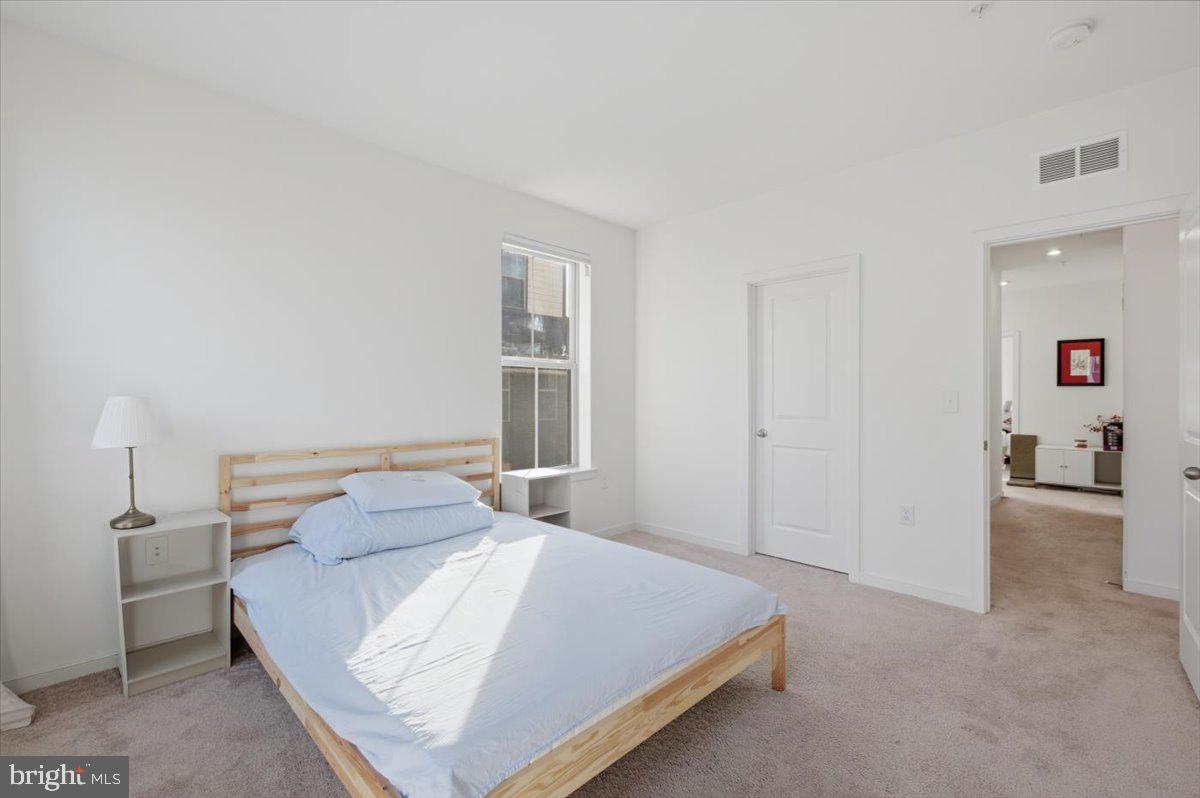 REGAL CHASE - Residential