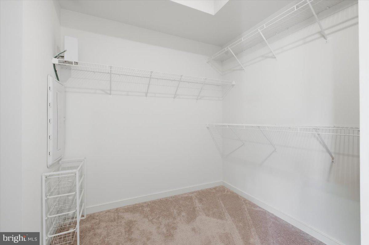 REGAL CHASE - Residential