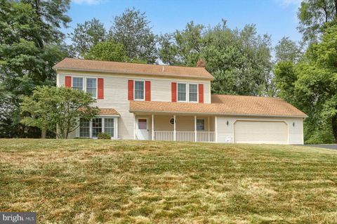 319 HILLCREST DRIVE NEW CUMBERLAND PA 17070