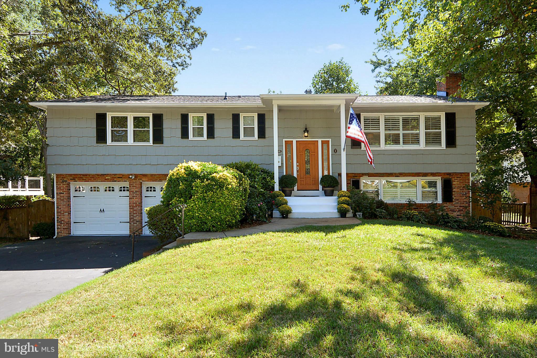 RIVERSIDE ESTATES - Residential