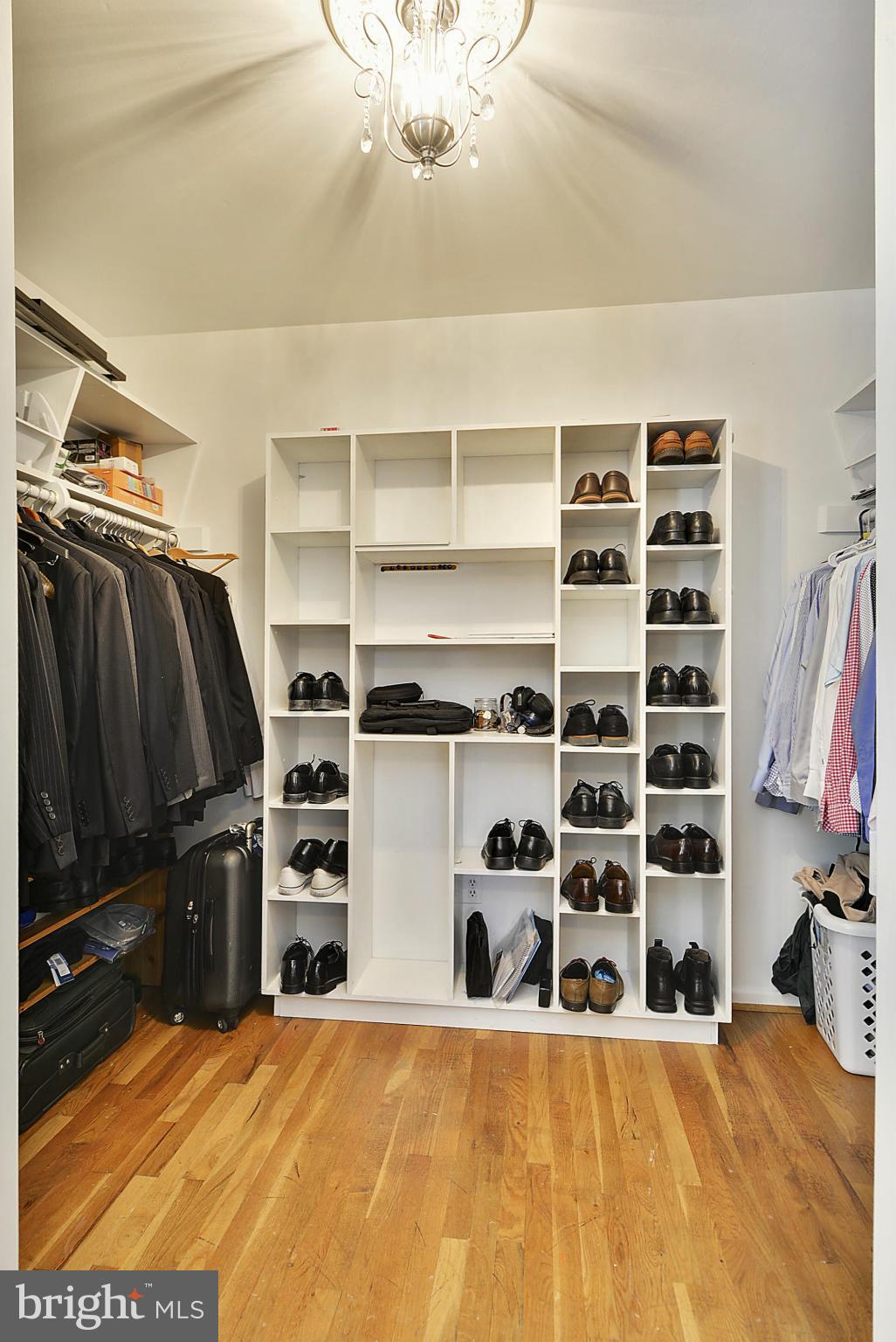 RIVERSIDE ESTATES - Residential