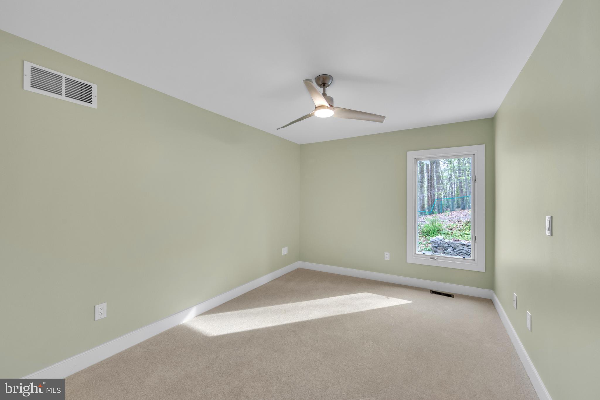 VALLEY FORGE MTN - Residential