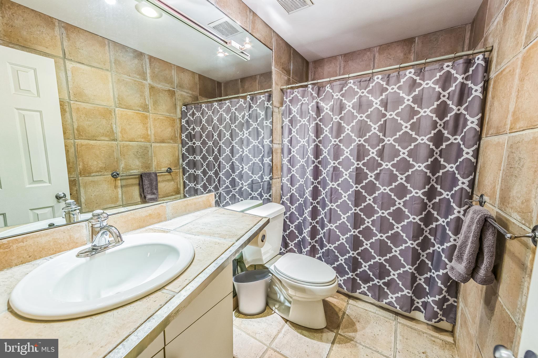 VALLEY FORGE MTN - Residential