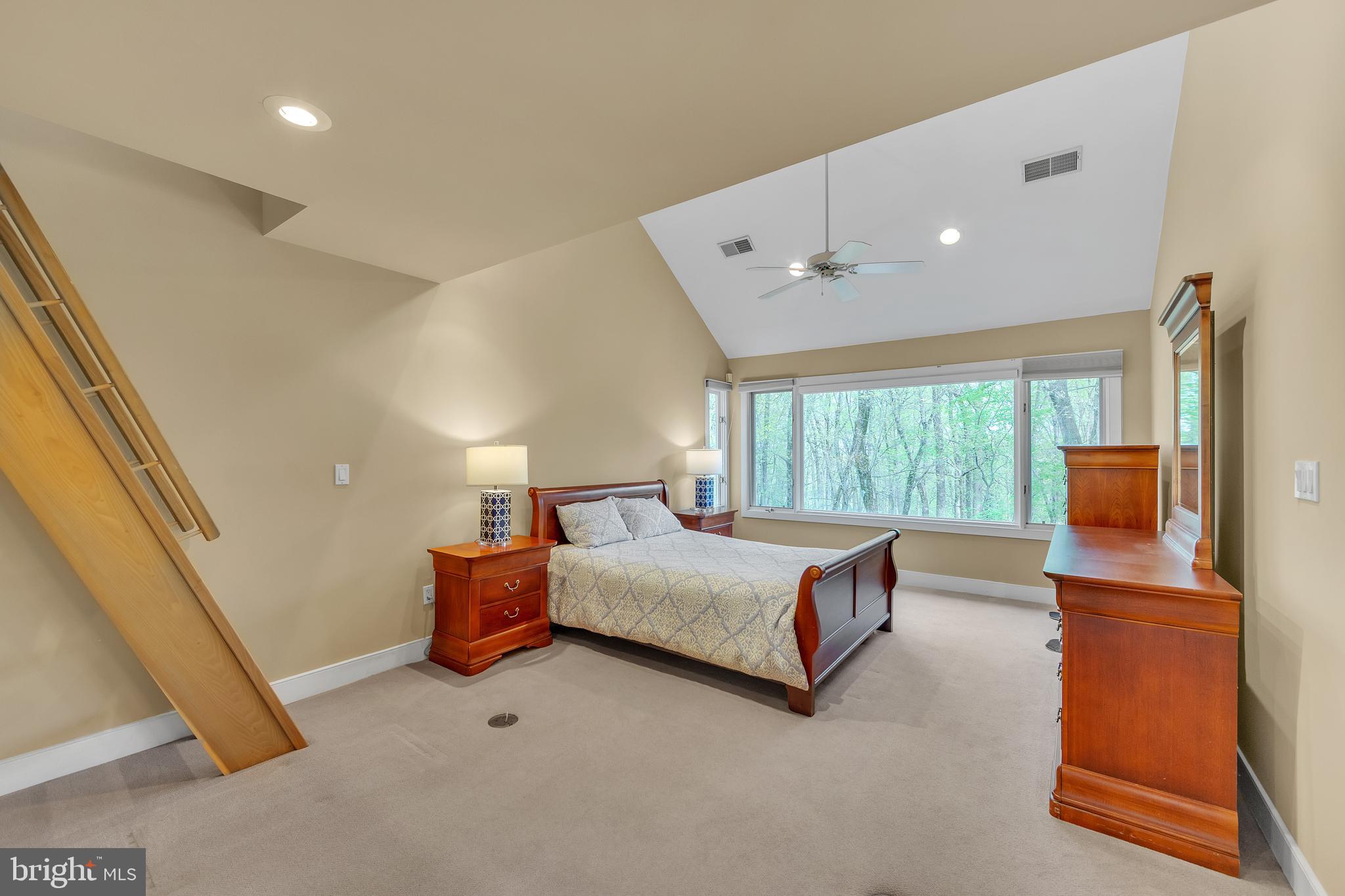 VALLEY FORGE MTN - Residential