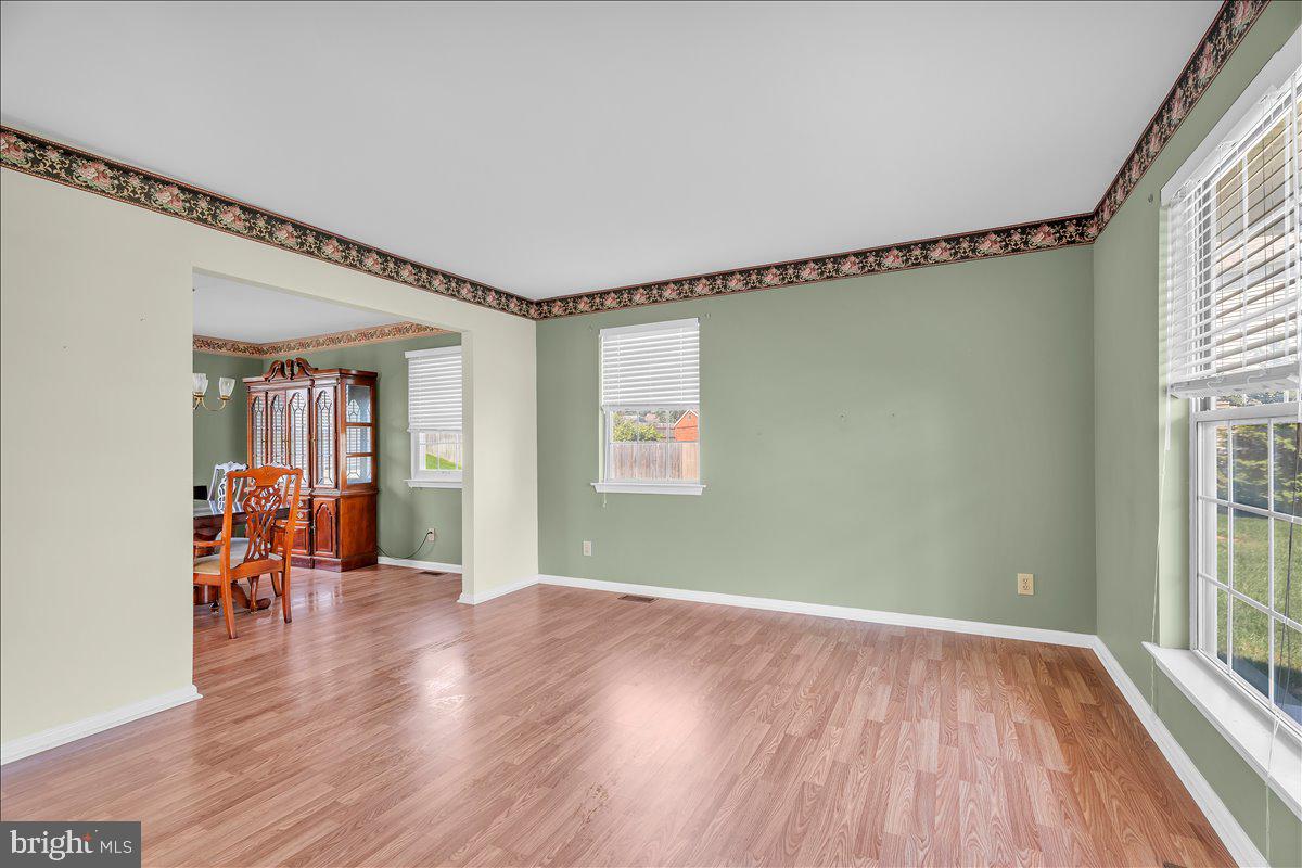 35 BIRCHLY COURT